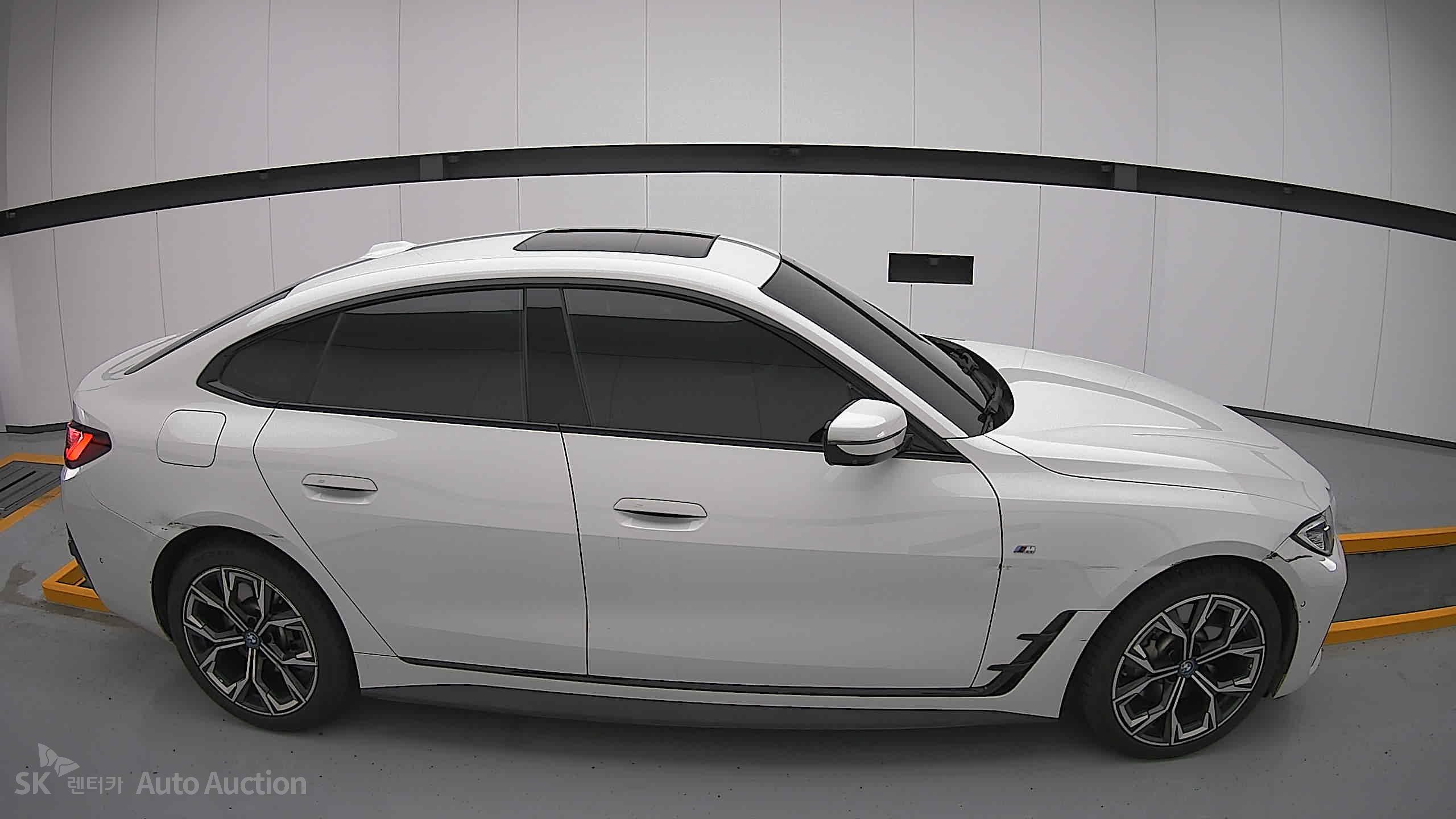 2022 - bmw i4 edrive40
