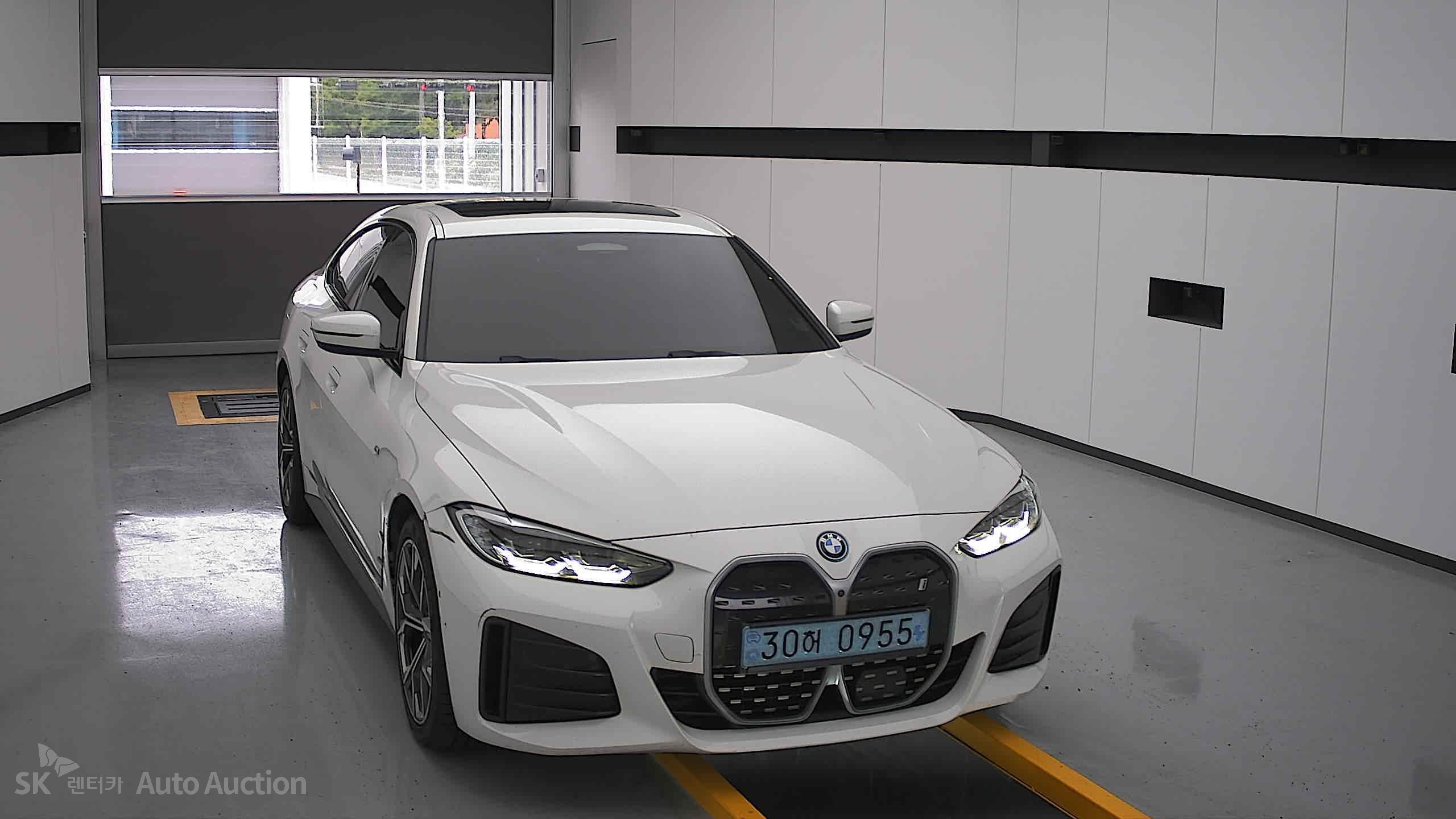 2022 - bmw i4 edrive40