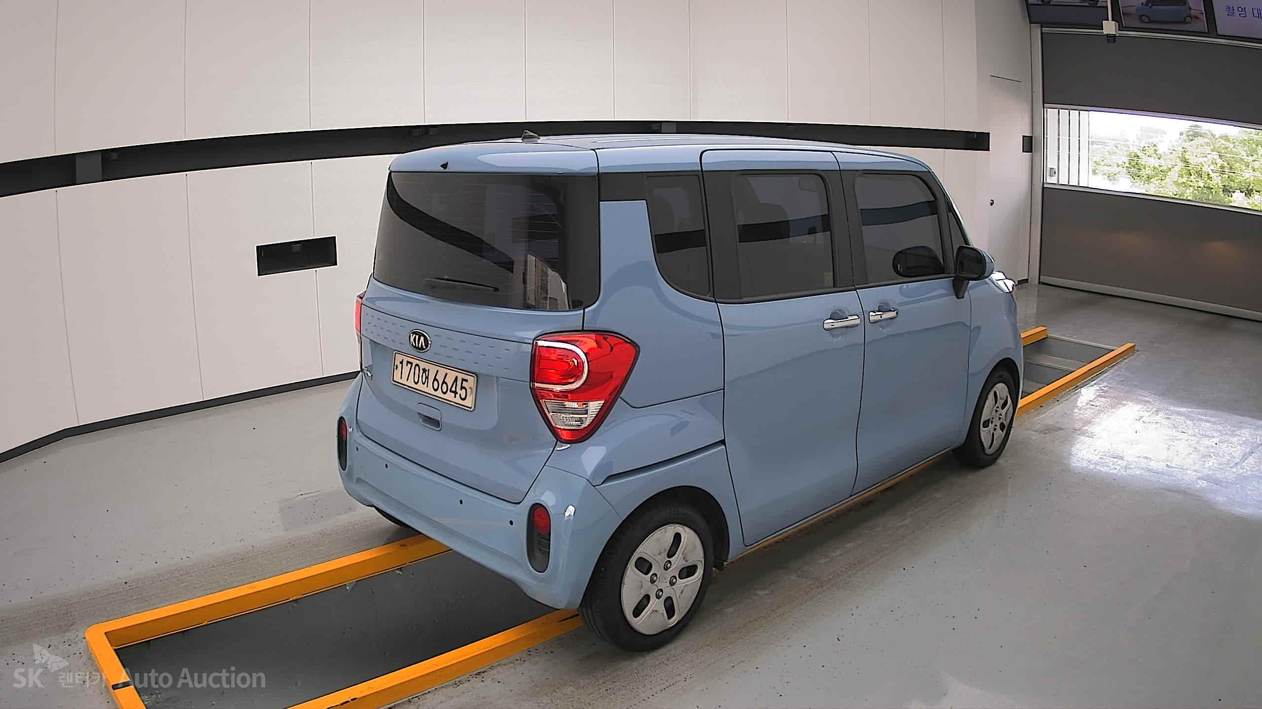 2021 - kia ray