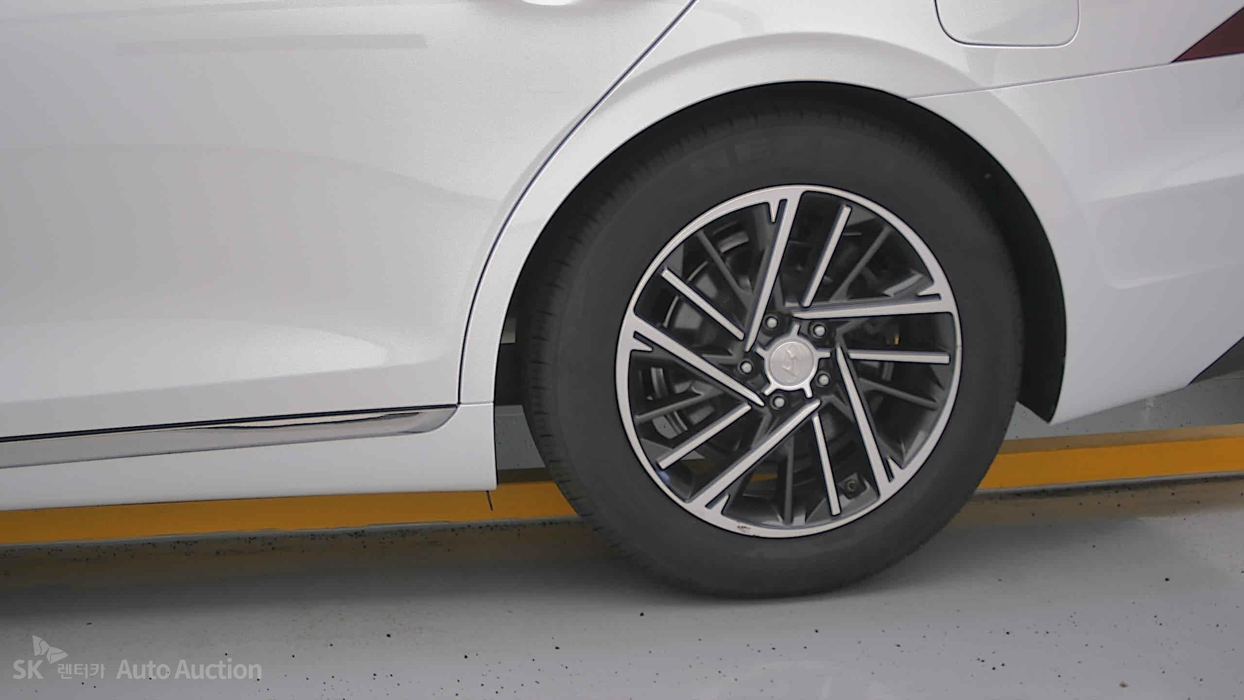 2022 - hyundai grandeur