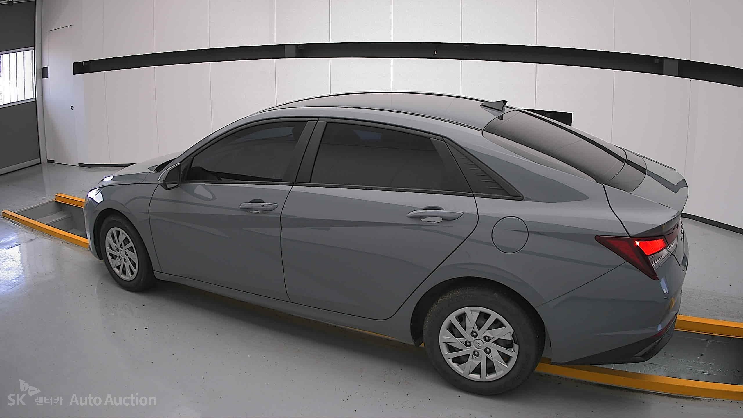 2021 - hyundai avante