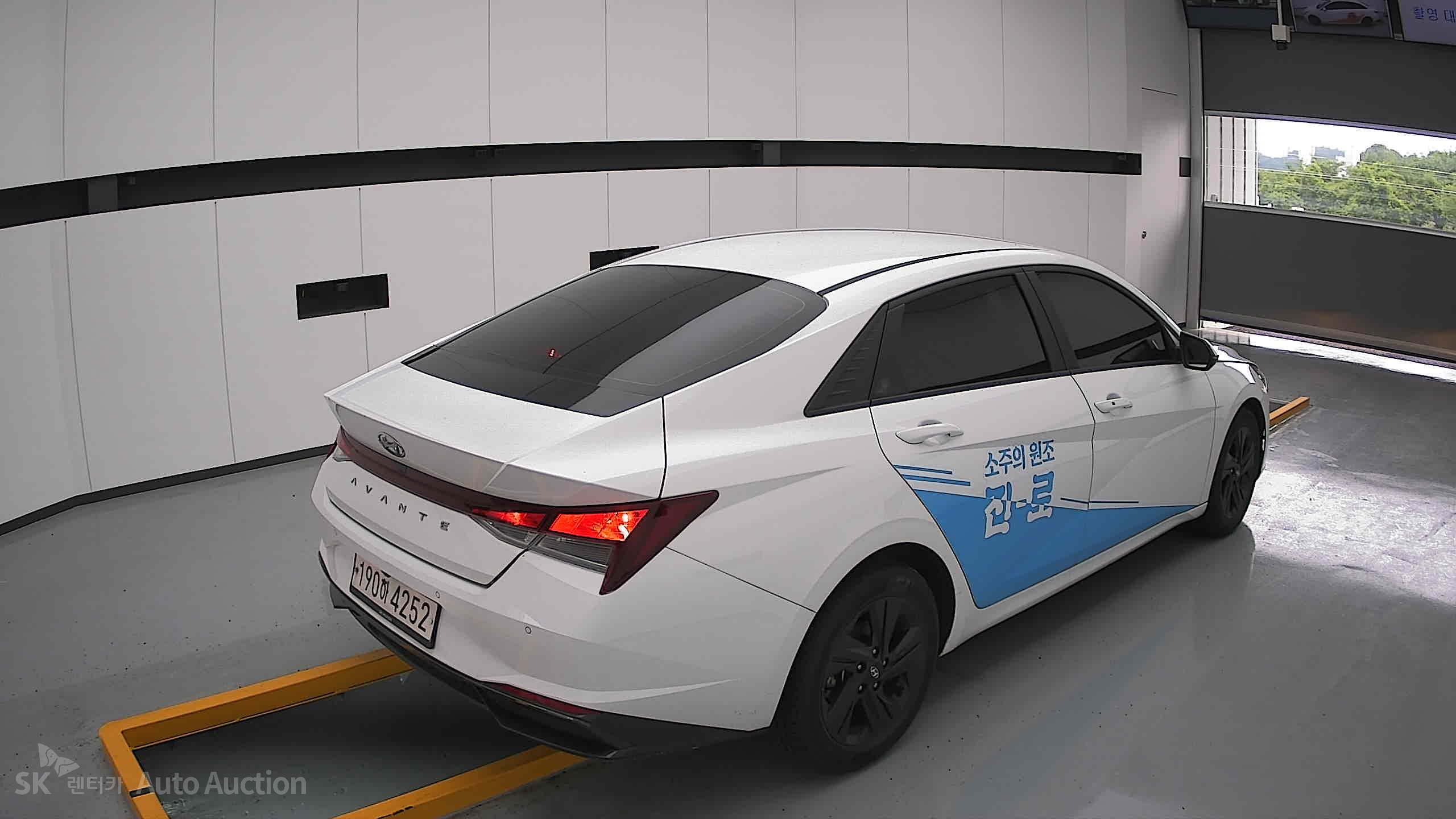 هيونداي أفانتي 2023 — صورة 17