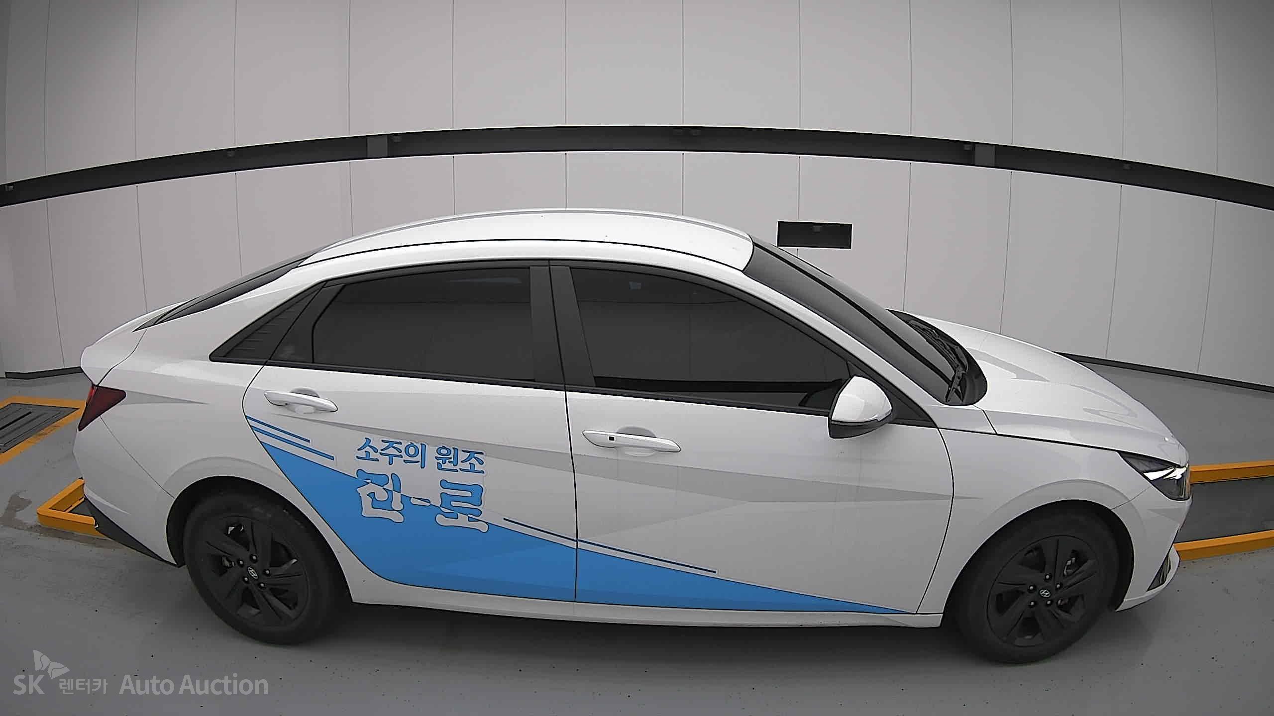 هيونداي أفانتي 2023 — صورة 19