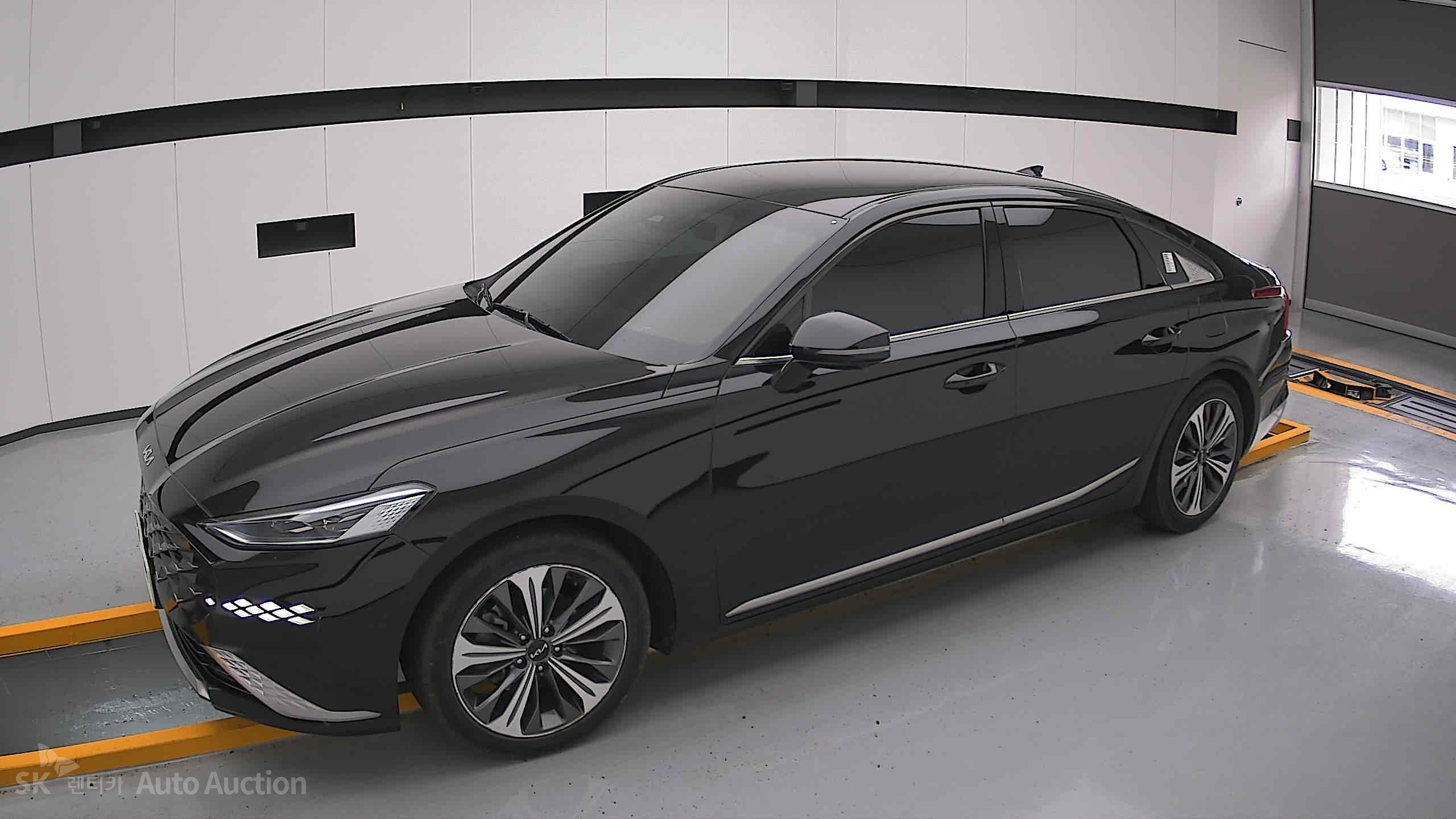 2022 - kia k8