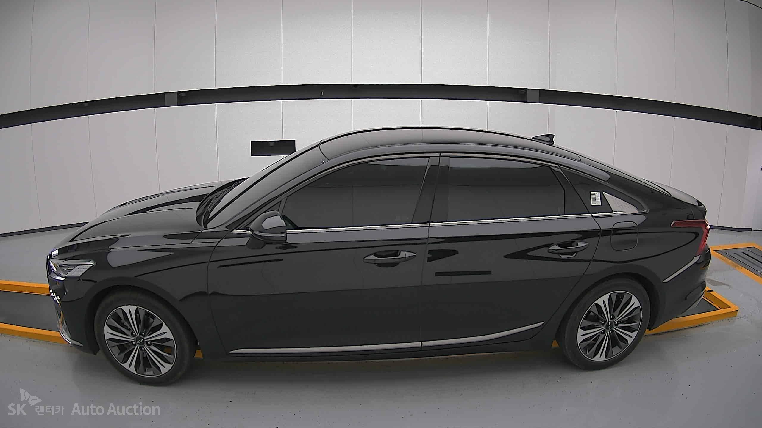 2022 - kia k8