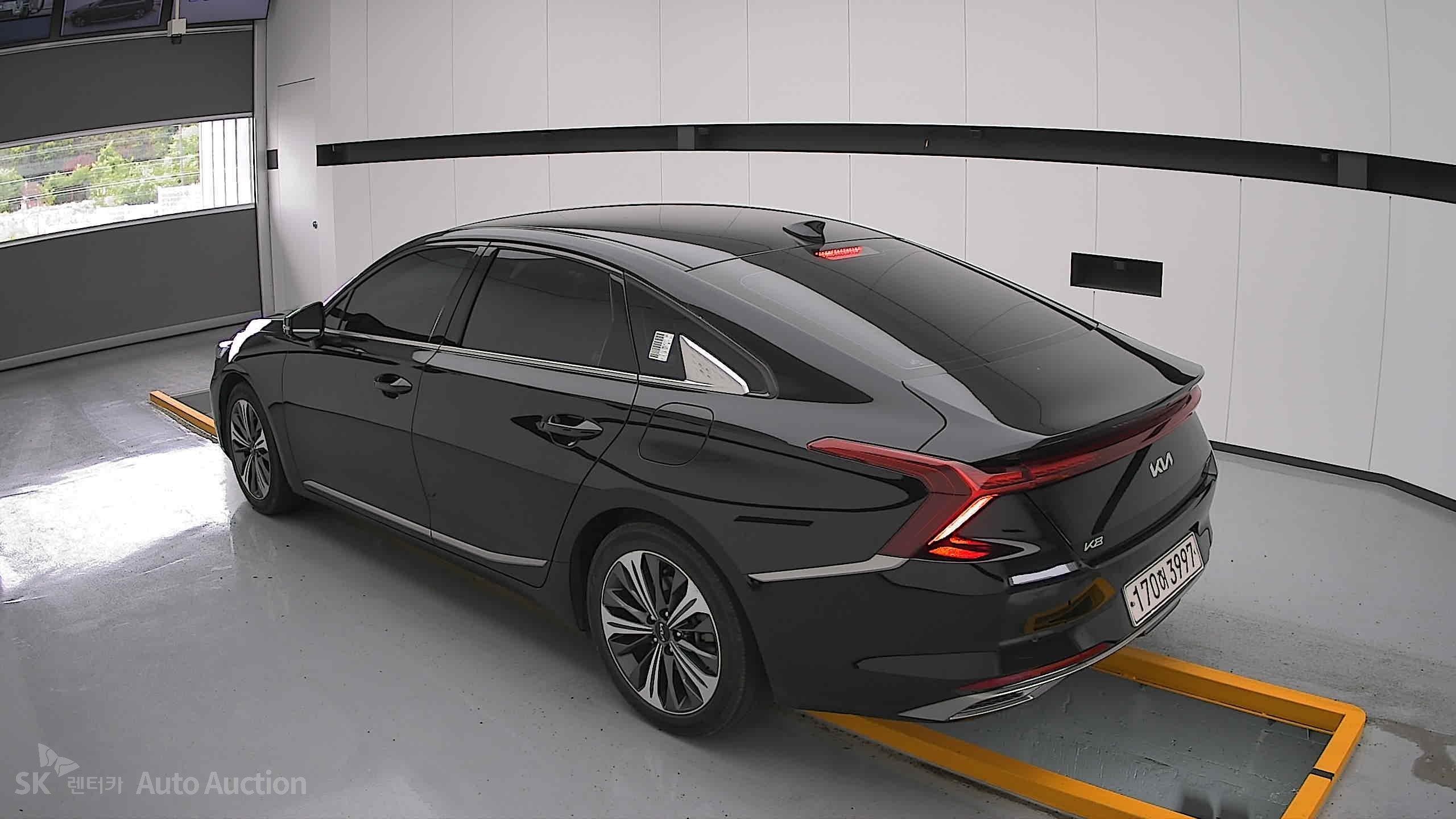 2022 - kia k8