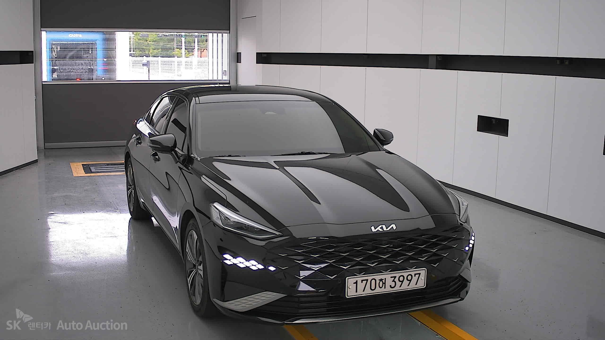 2022 - kia k8
