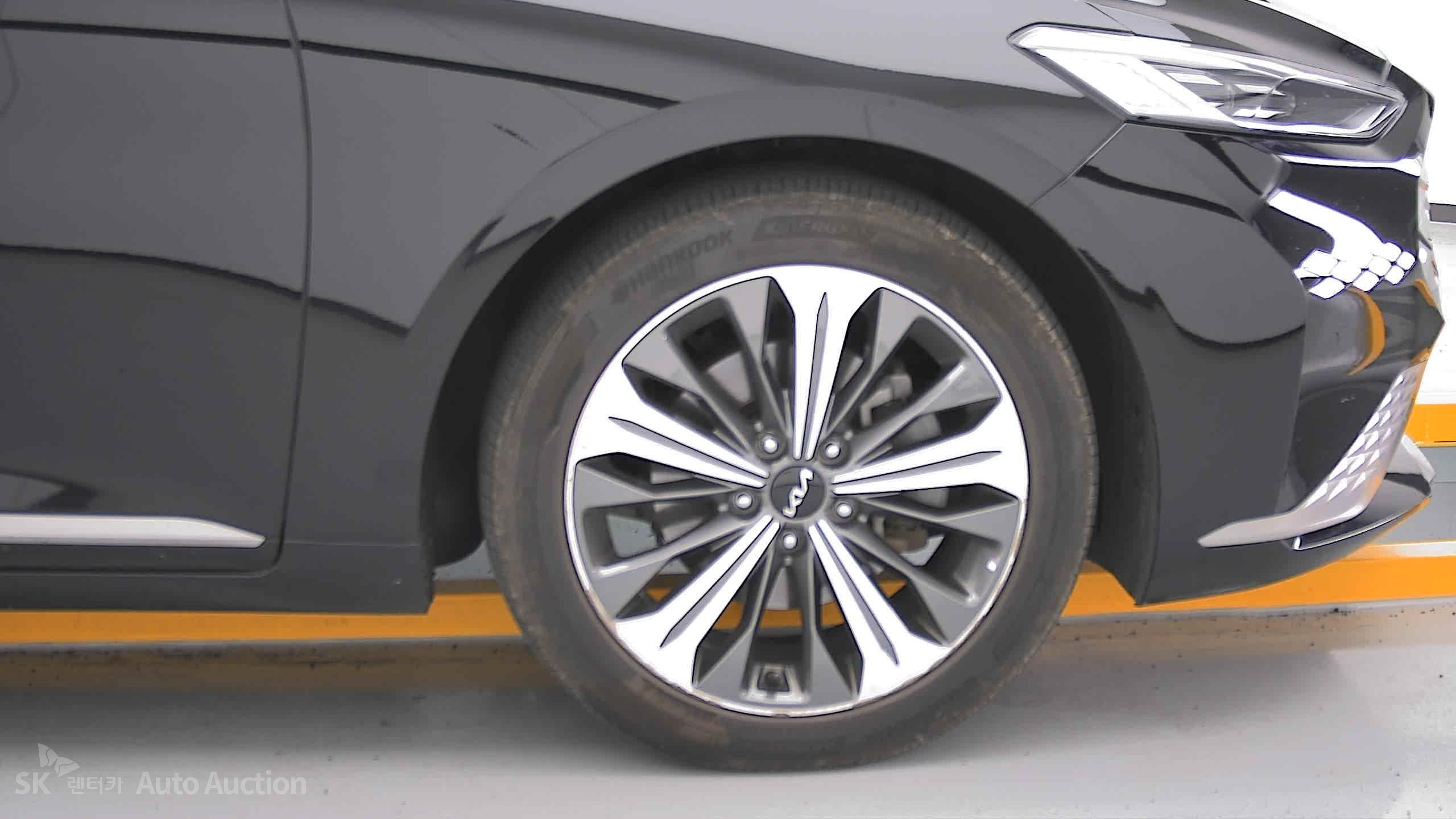 2022 - kia k8