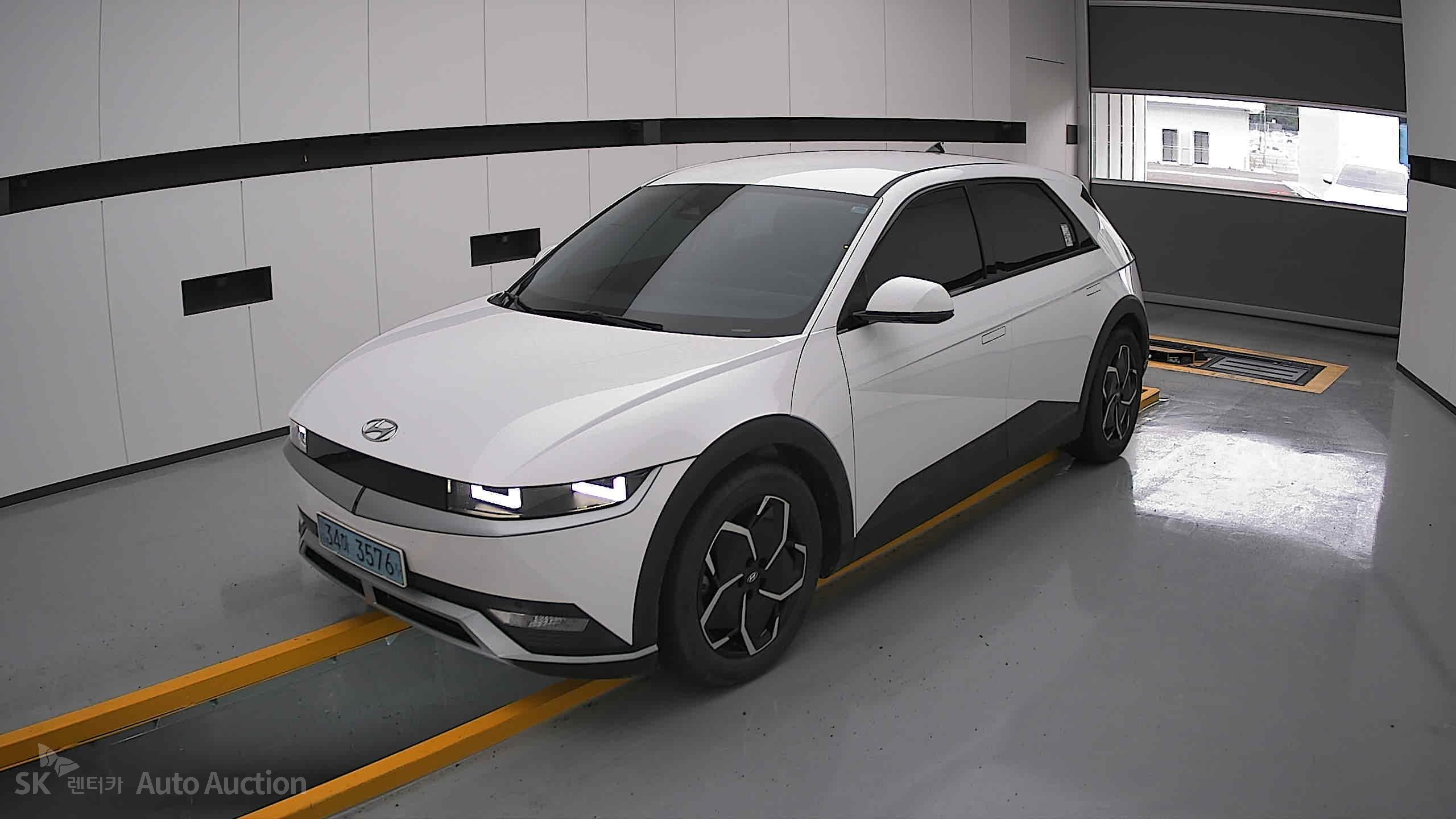 2022 - hyundai ioniq