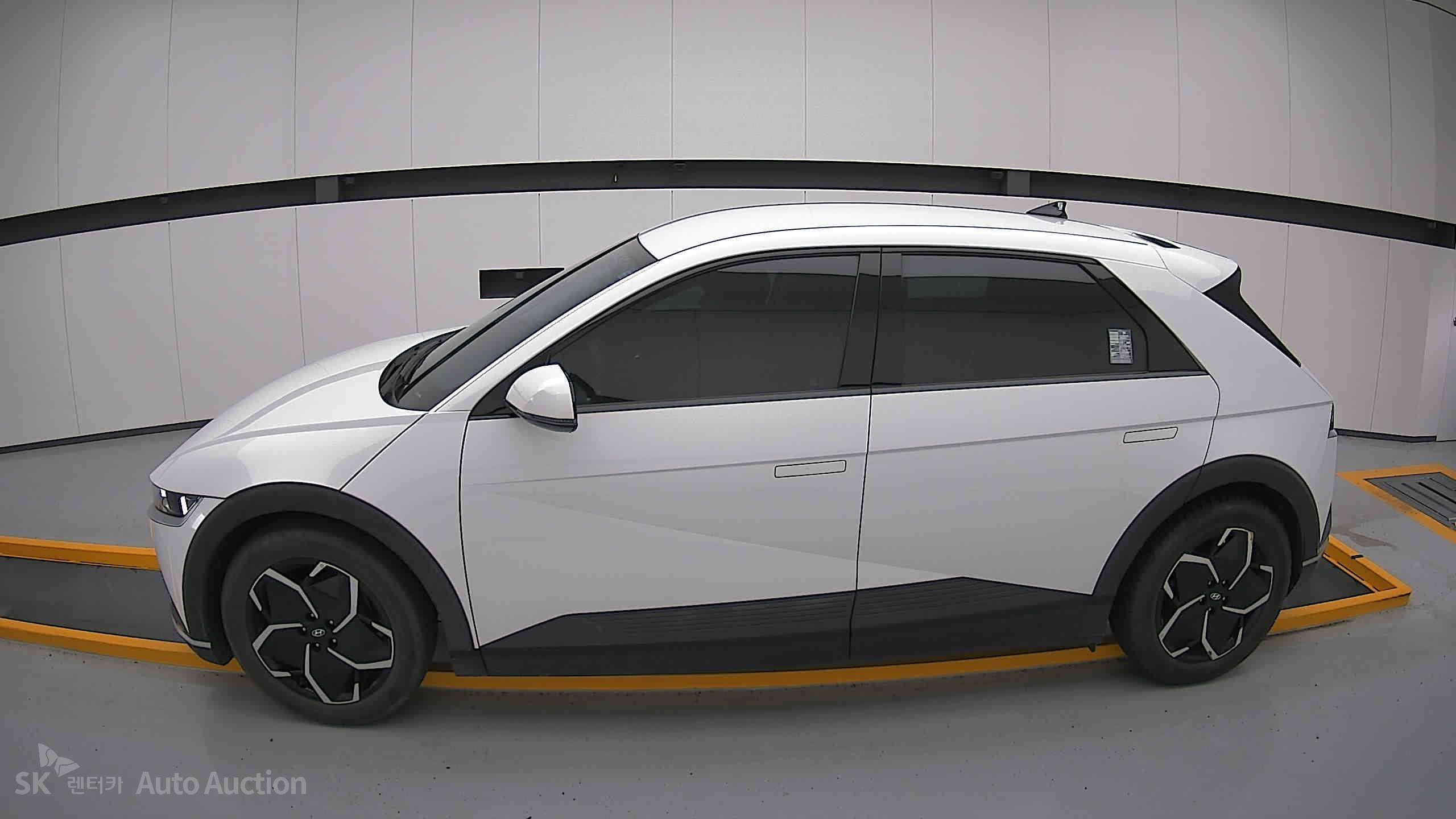 2022 - hyundai ioniq
