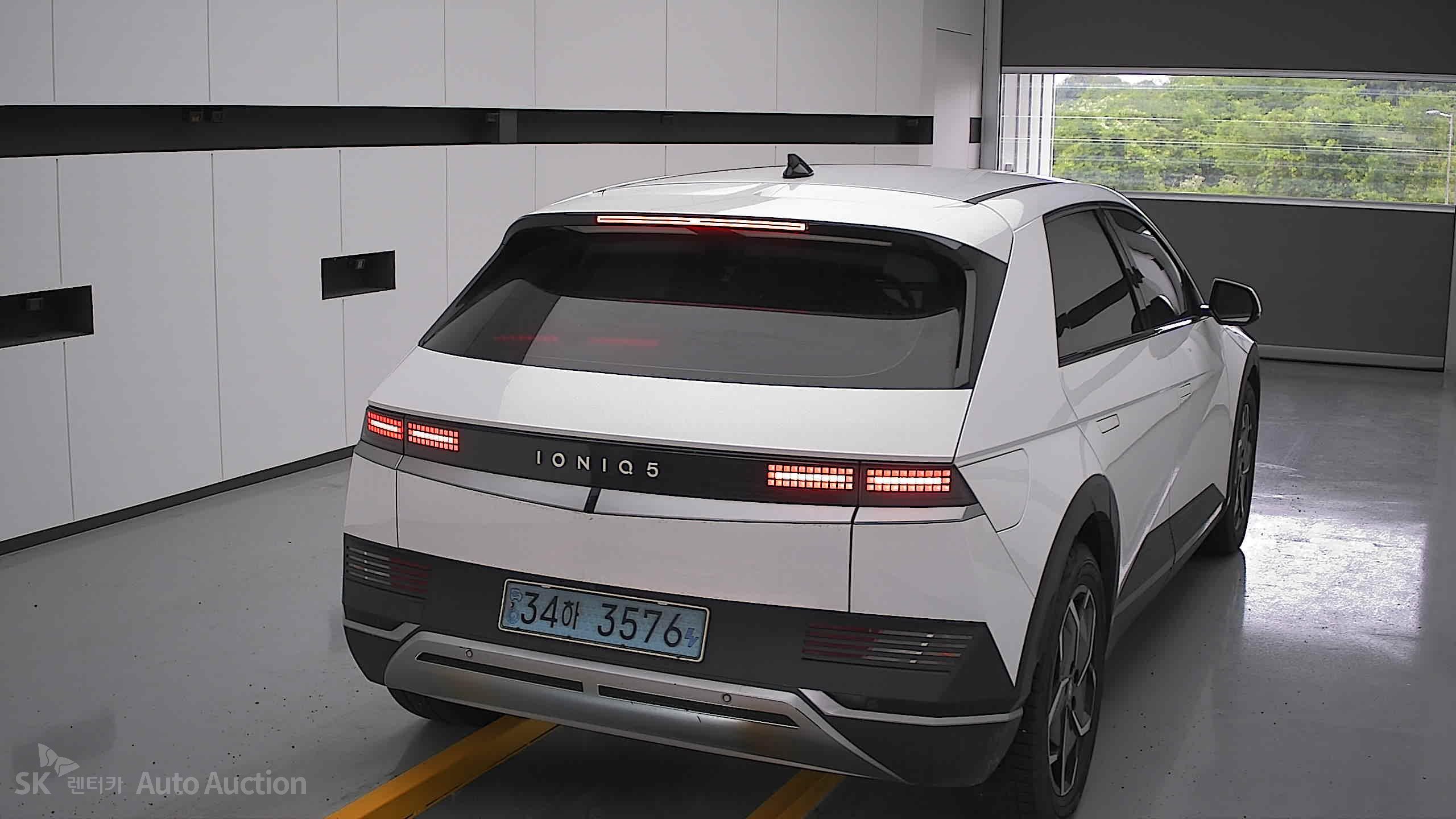 2022 - hyundai ioniq