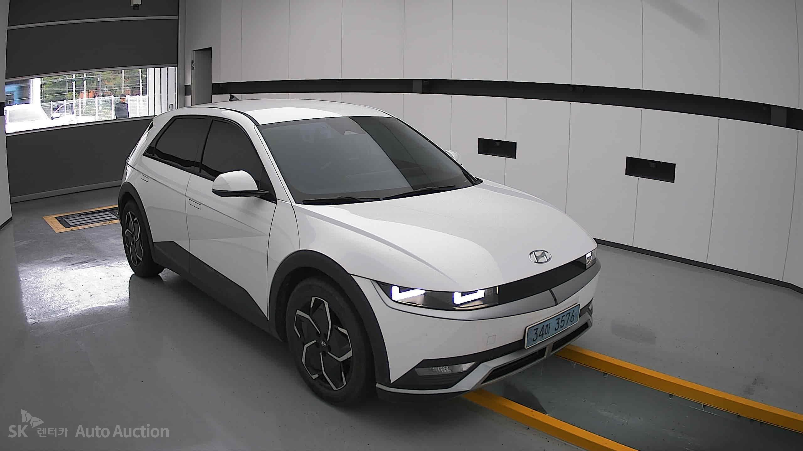 2022 - hyundai ioniq