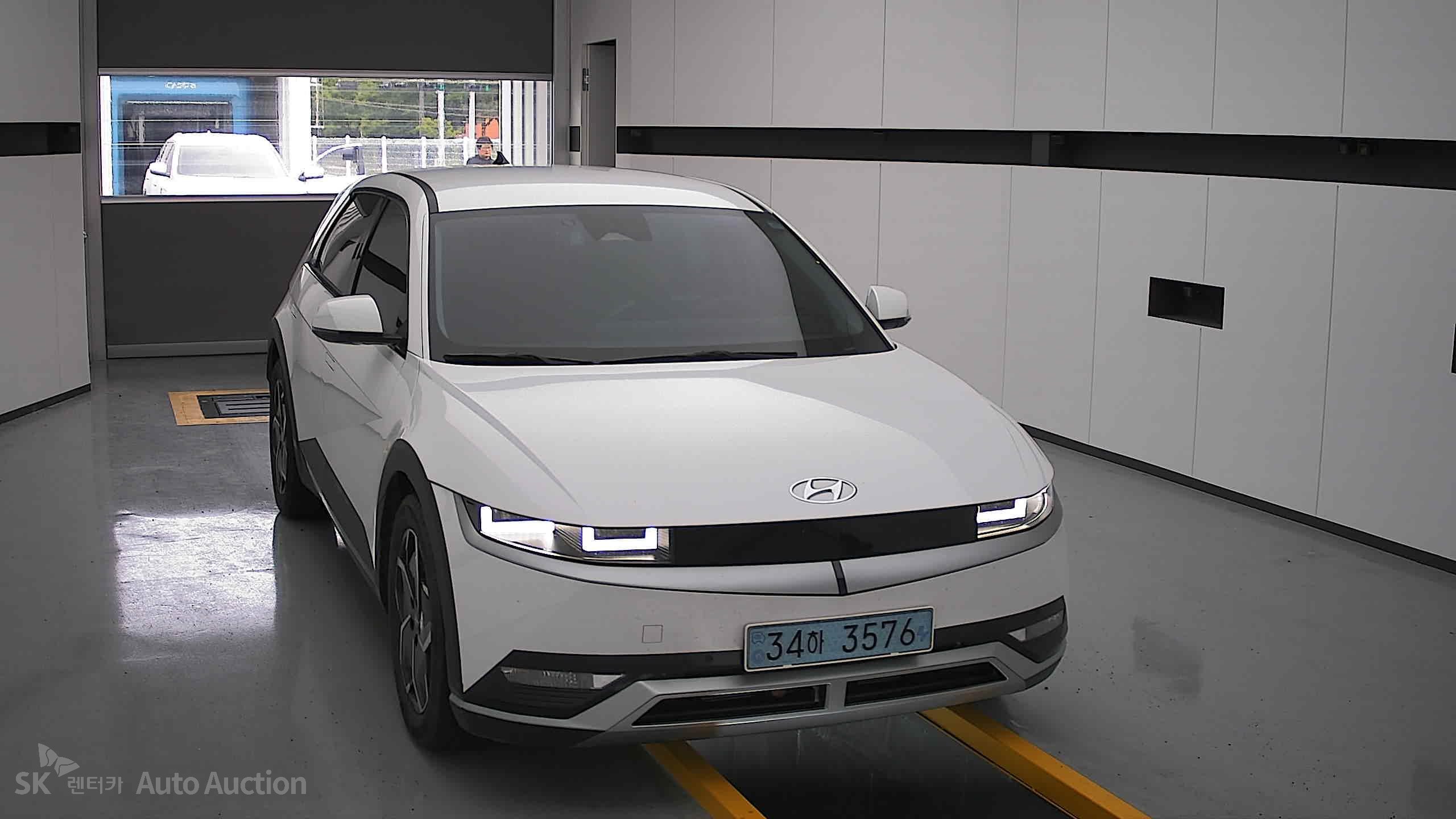 2022 - hyundai ioniq