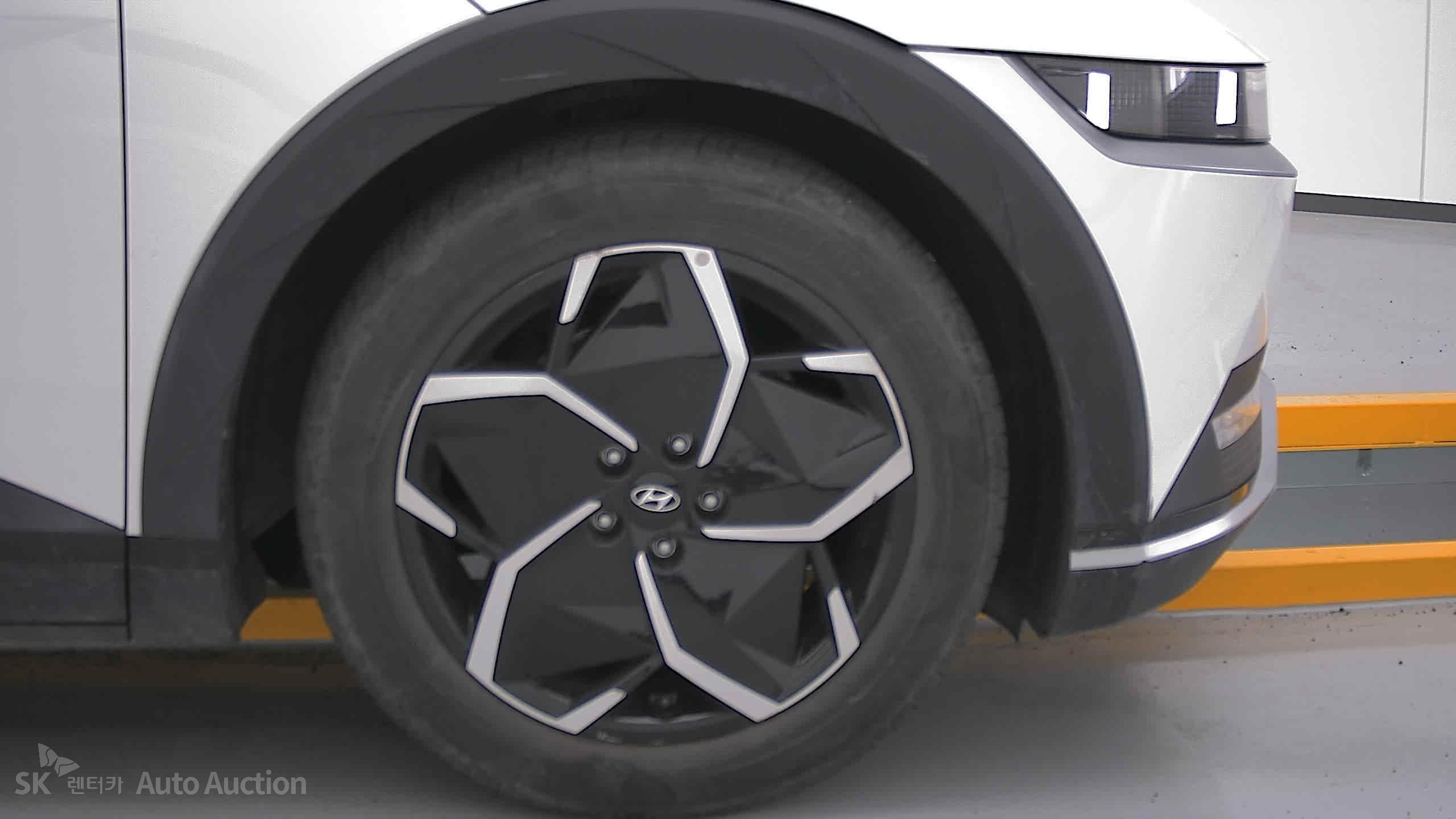 2022 - hyundai ioniq