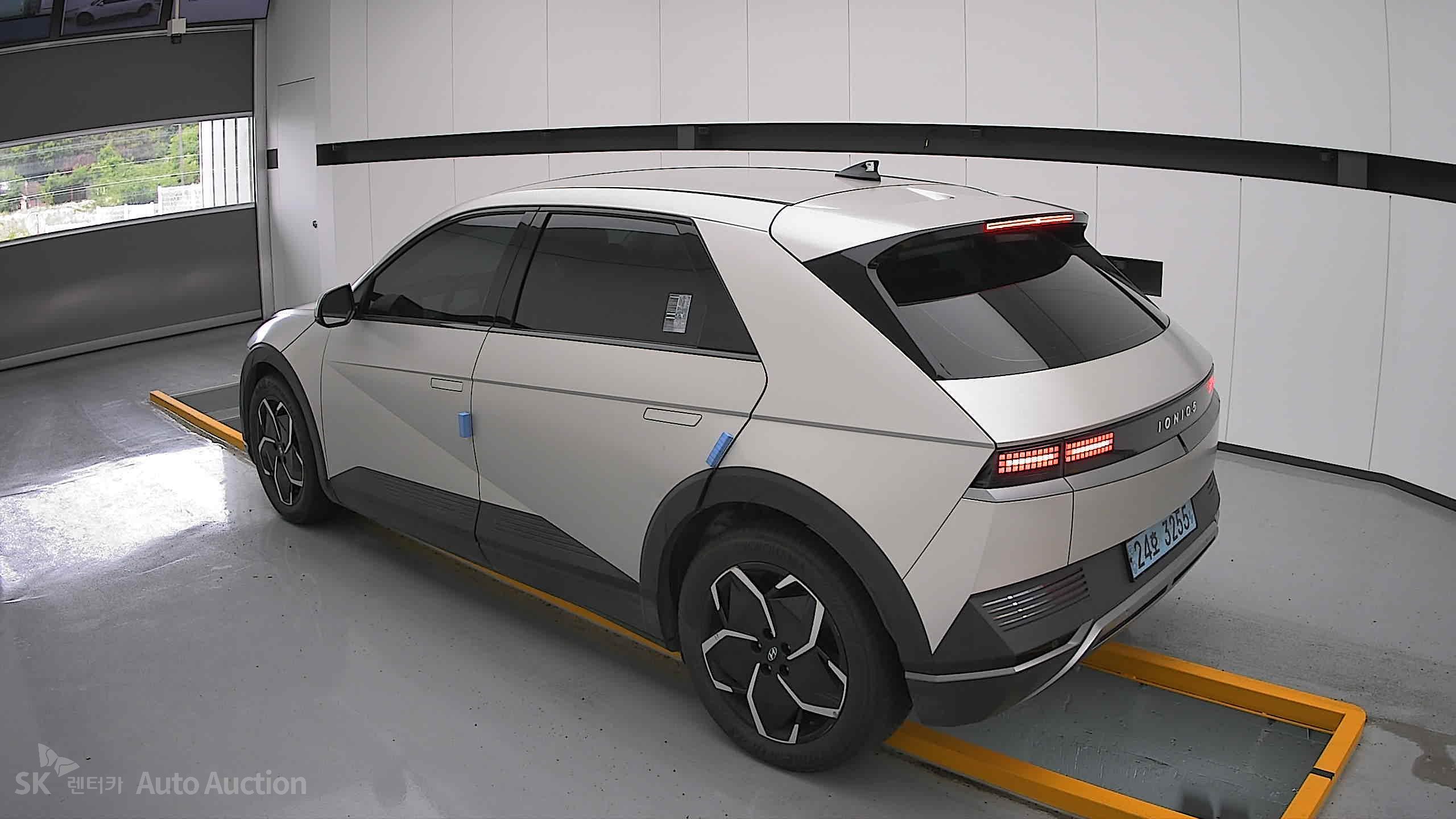 2022 - hyundai ioniq