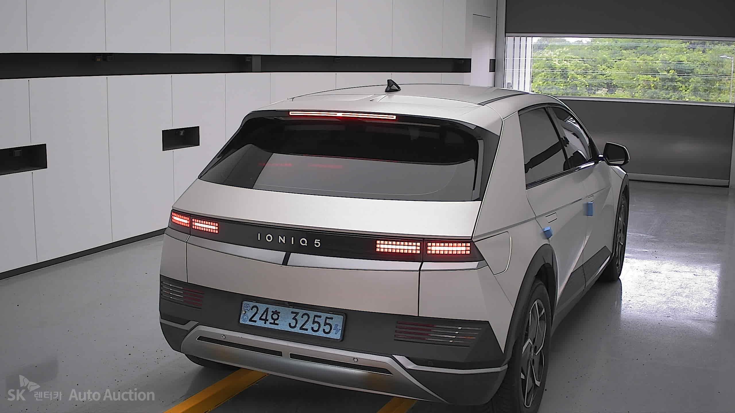 2022 - hyundai ioniq
