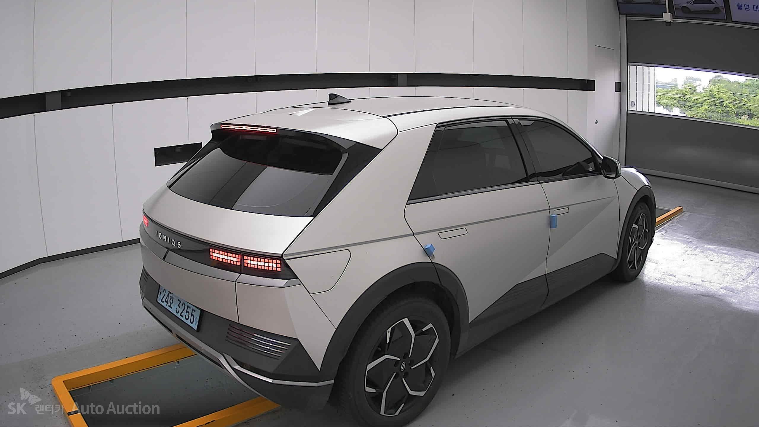 2022 - hyundai ioniq