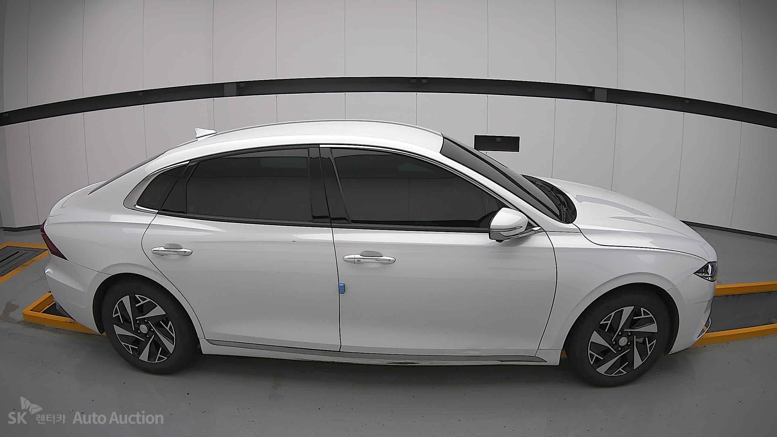 2022 - hyundai grandeur