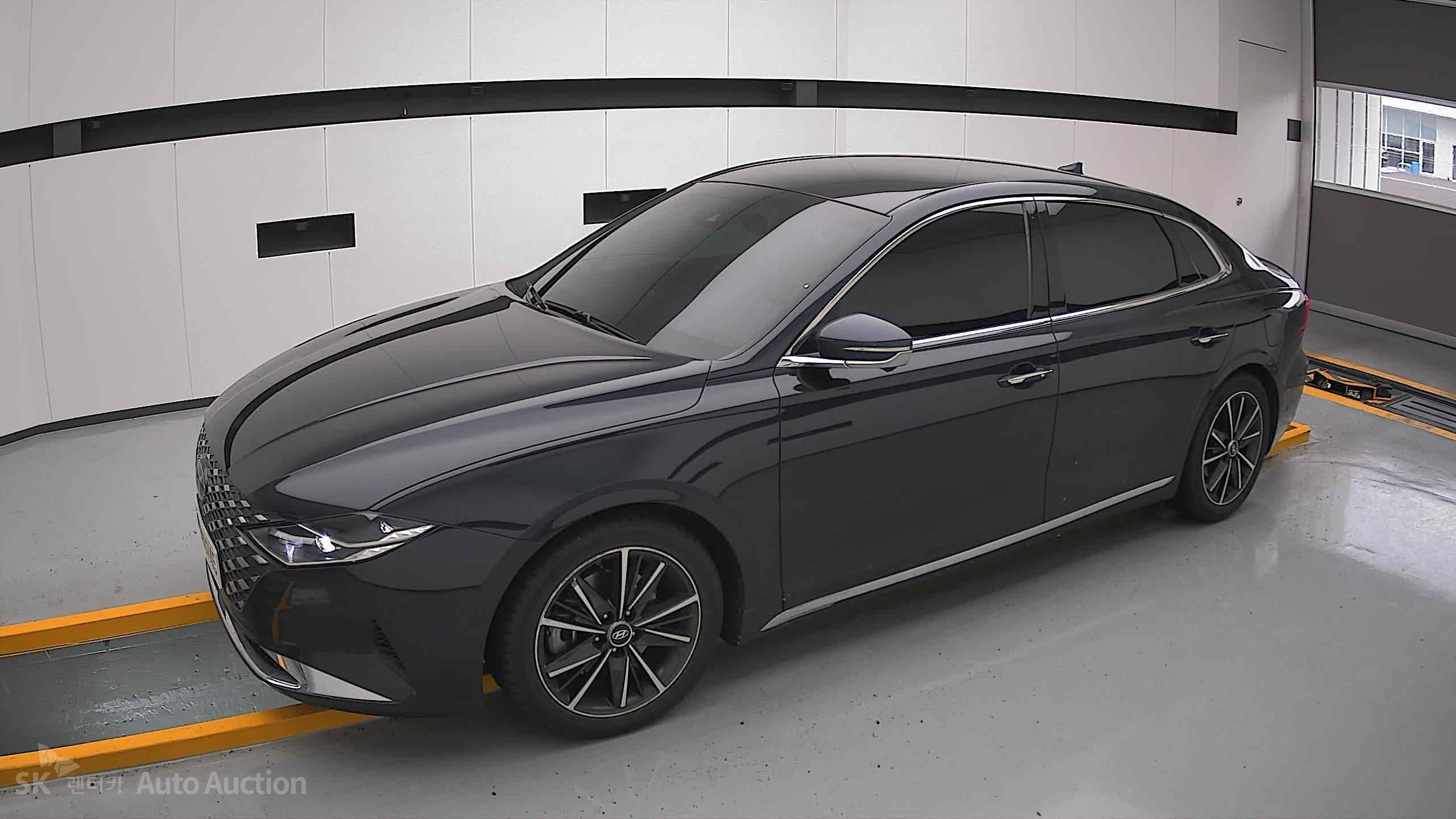 2022 - hyundai grandeur
