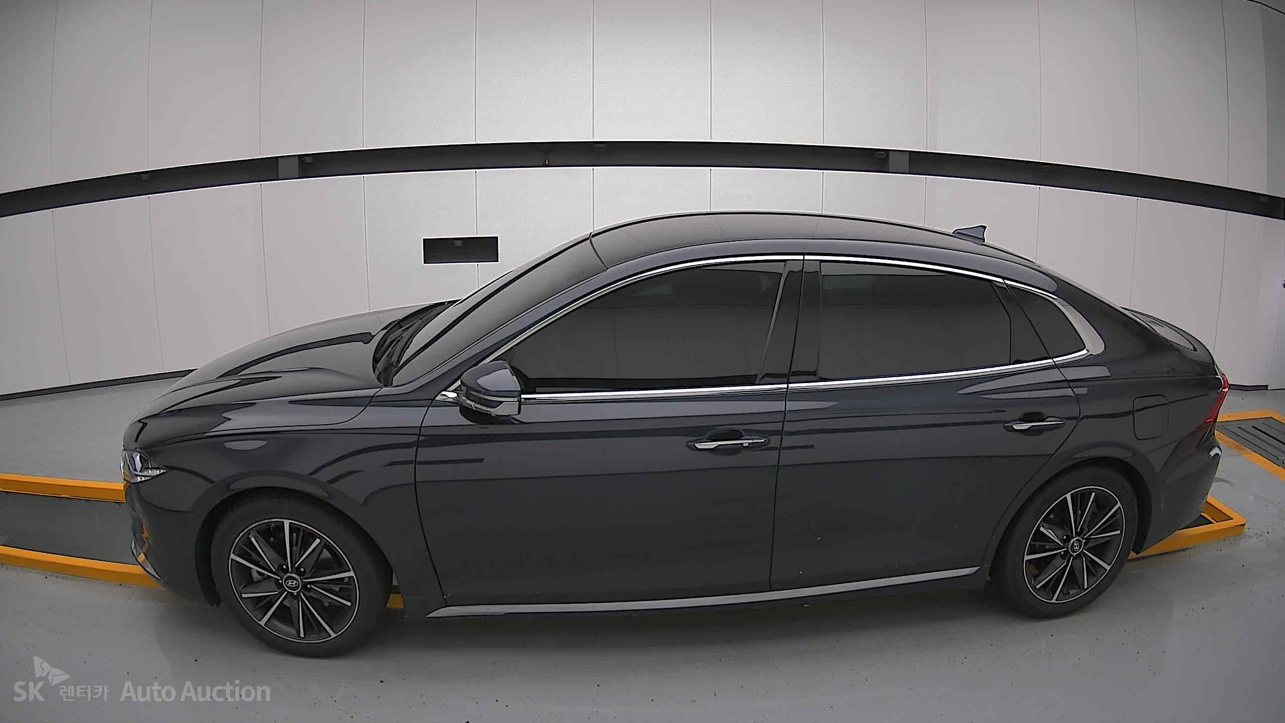 2022 - hyundai grandeur