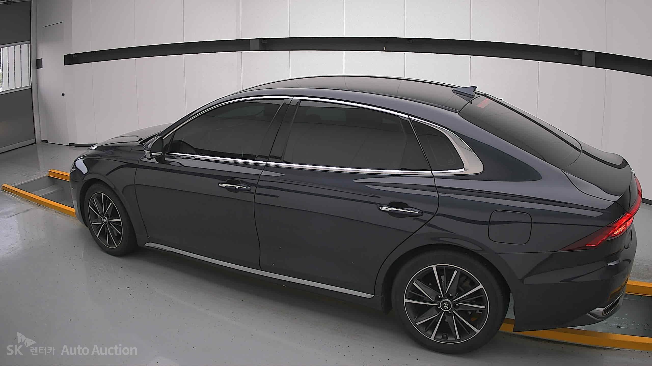 2022 - hyundai grandeur