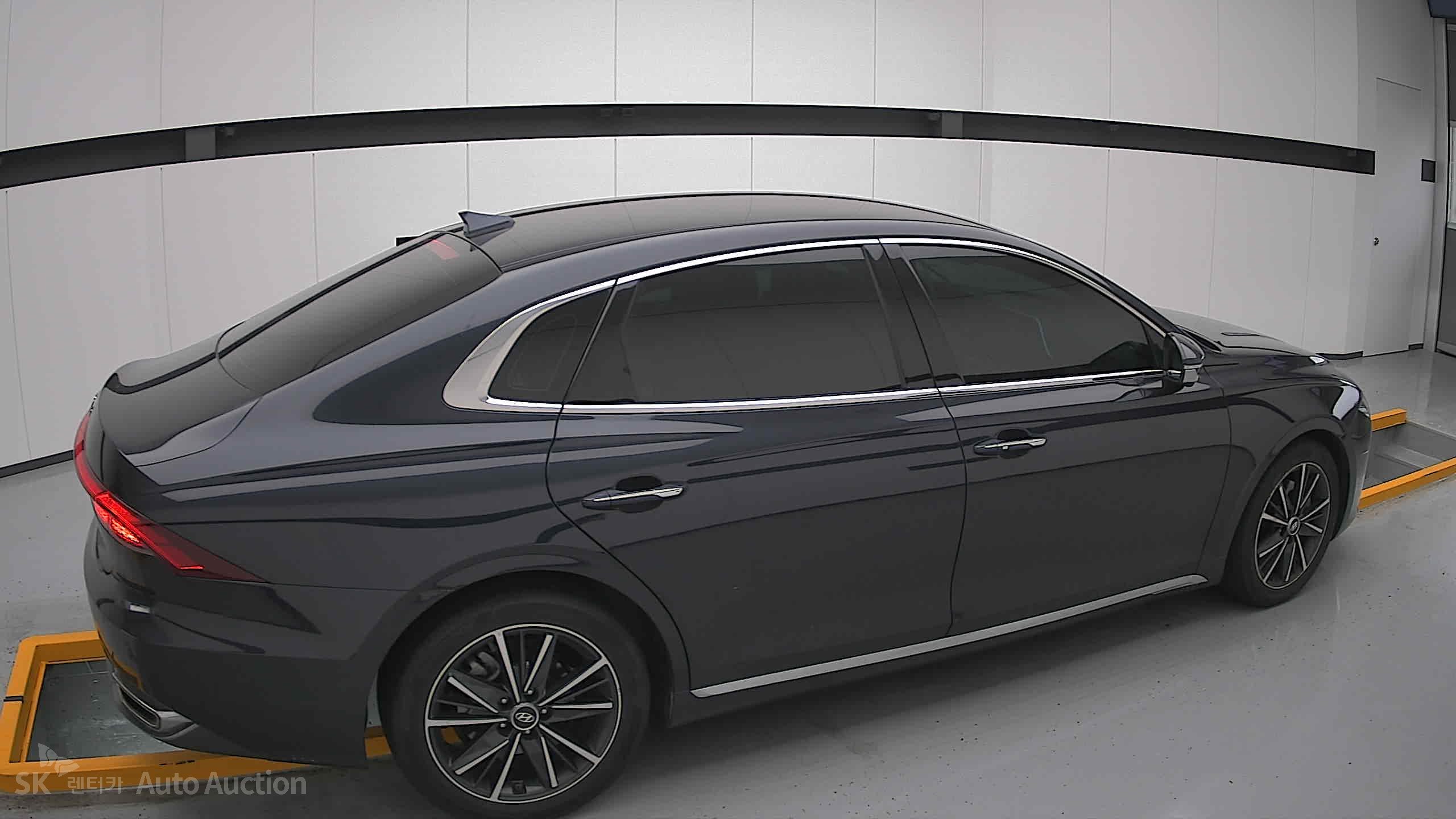 2022 - hyundai grandeur
