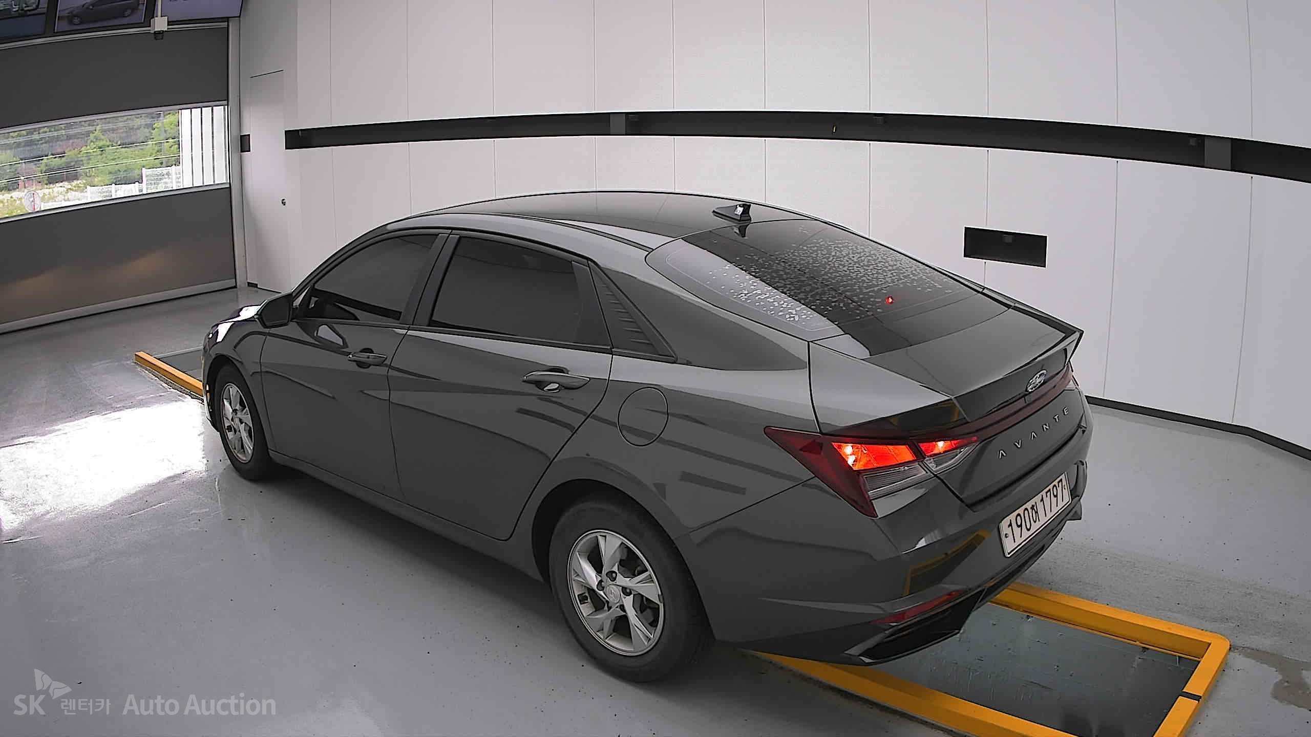 2021 - hyundai avante