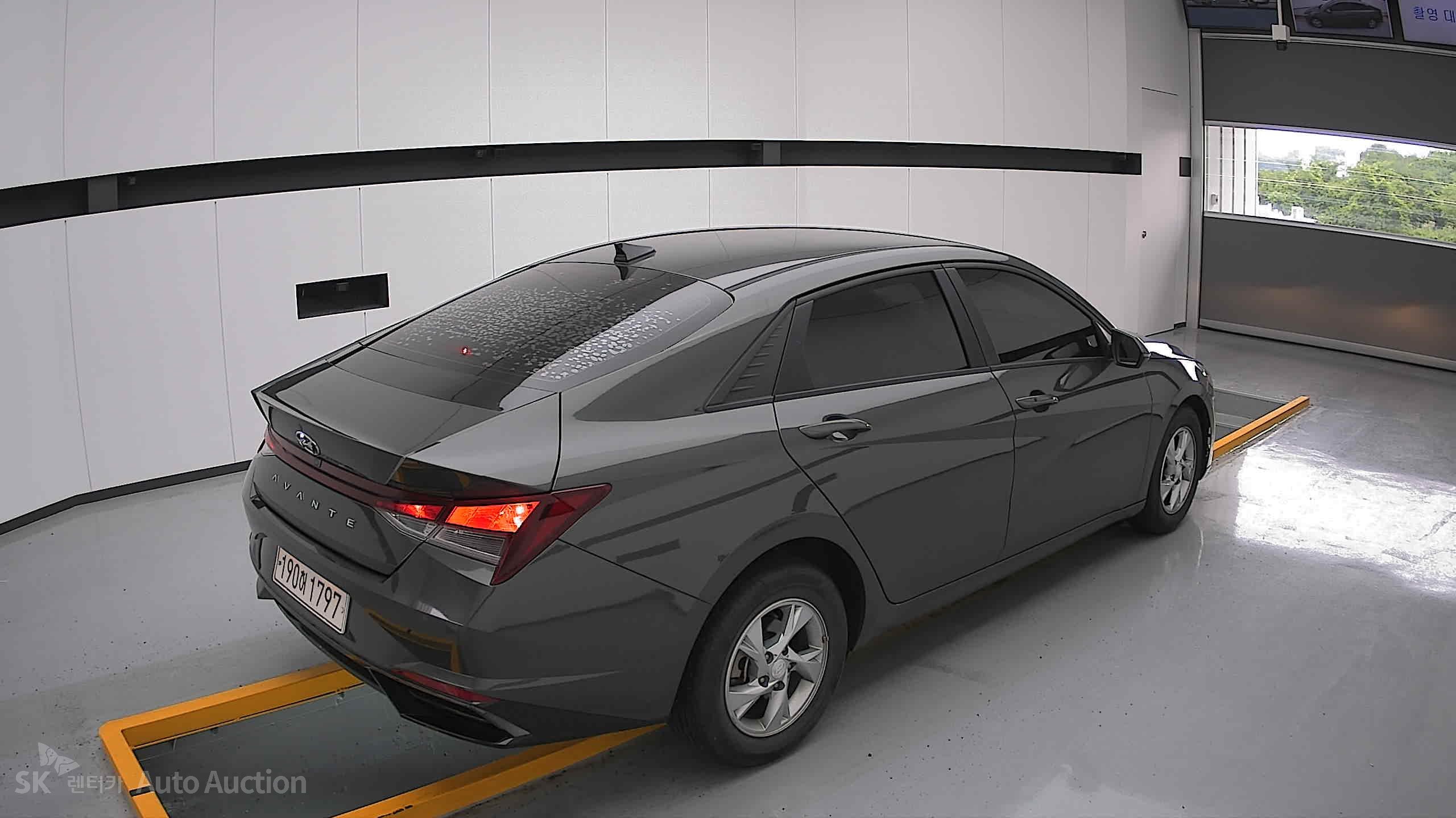 2021 - hyundai avante