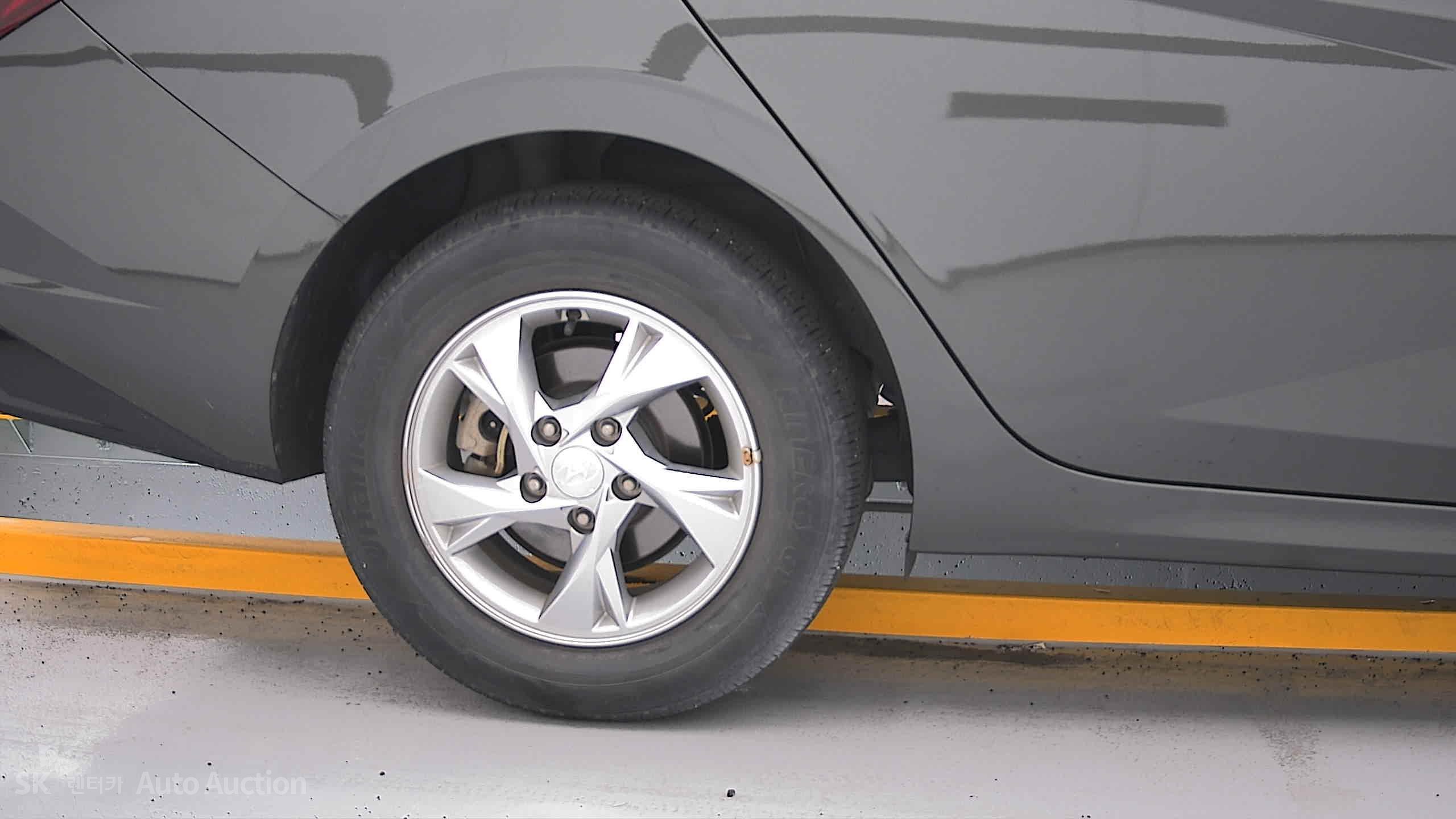 2021 - hyundai avante