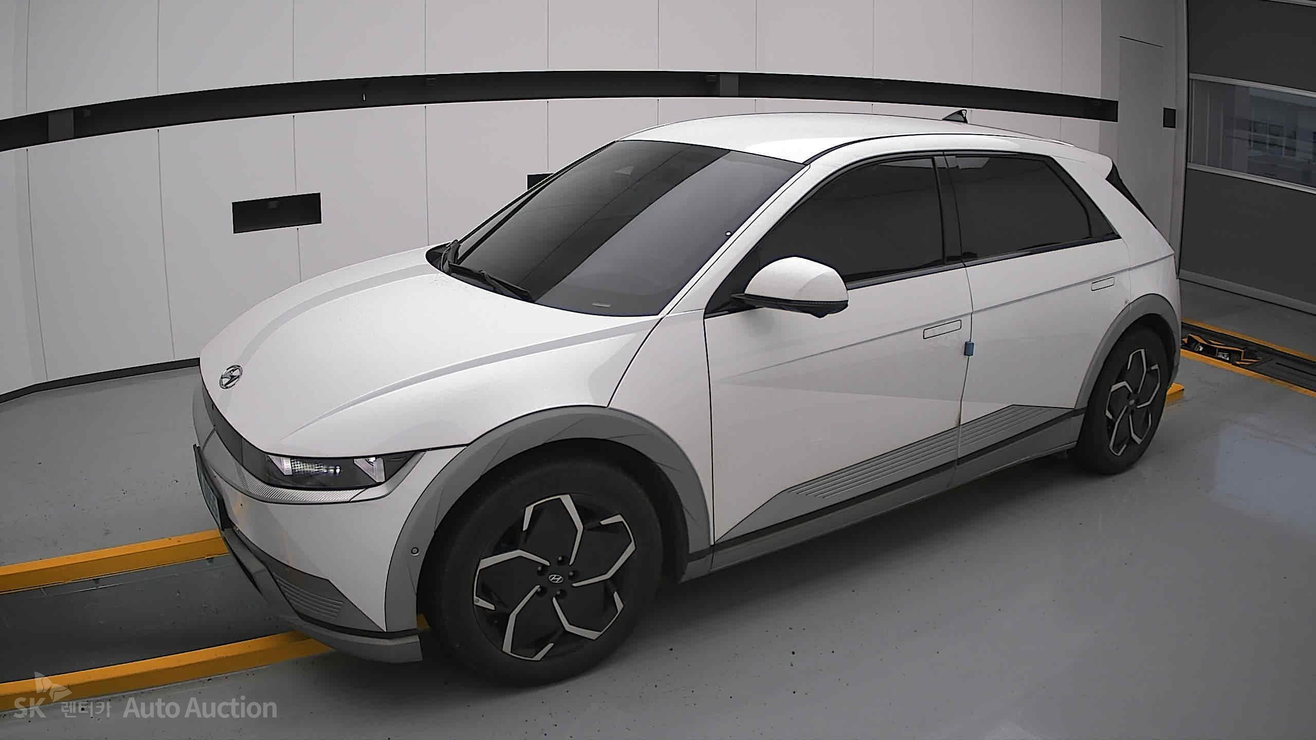 2022 - hyundai ioniq