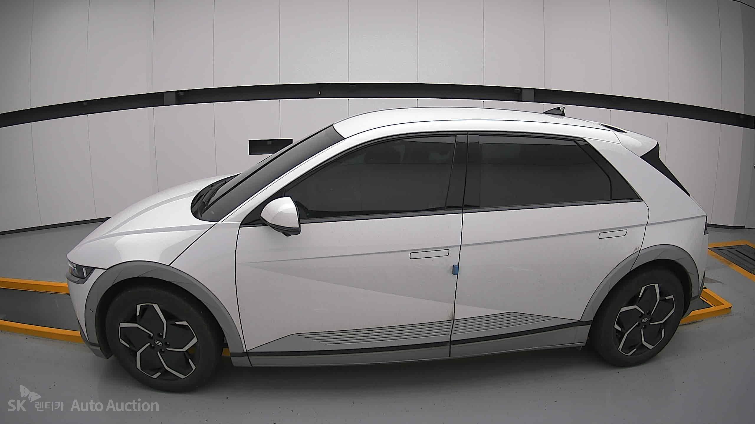 2022 - hyundai ioniq