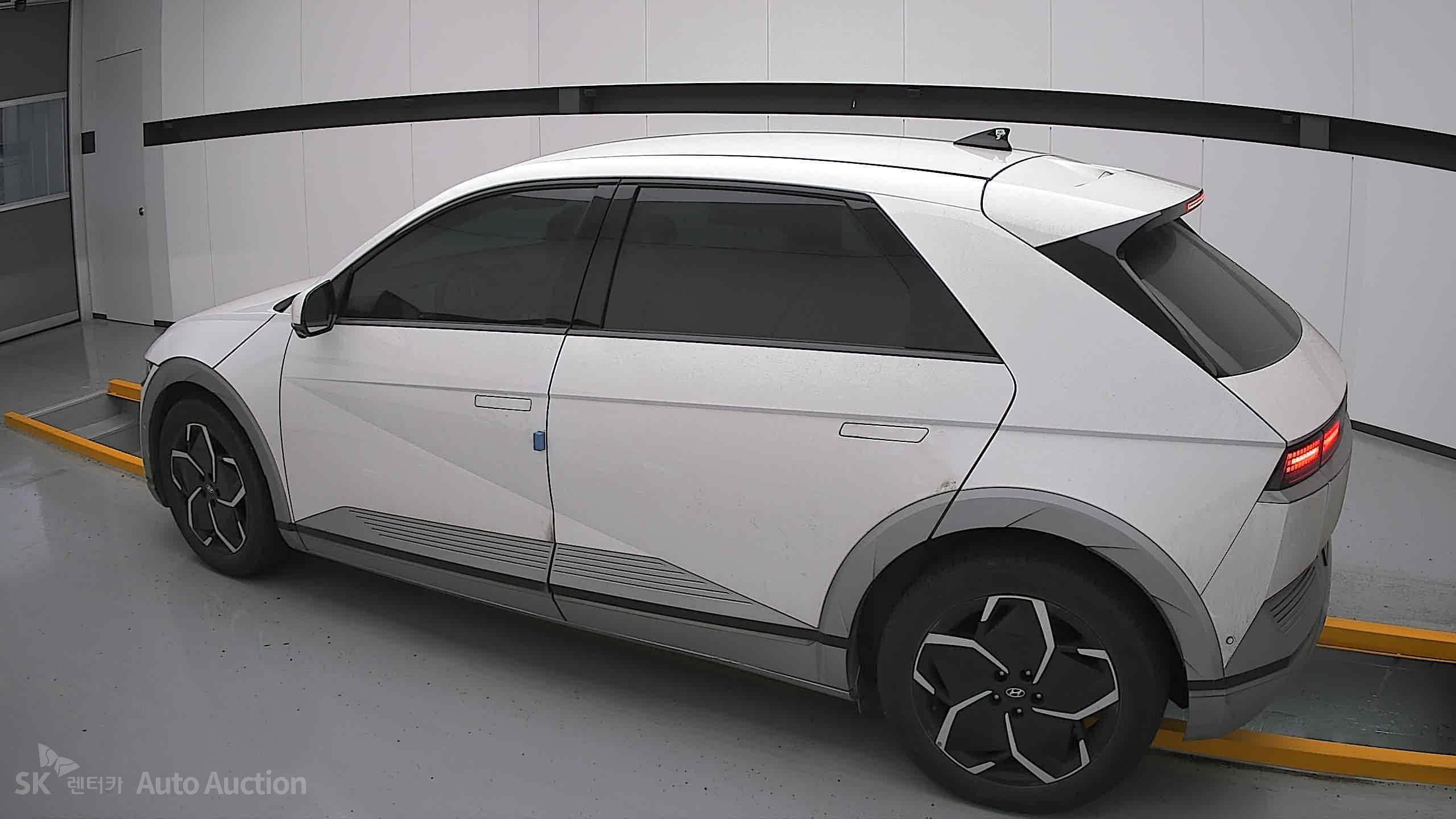 2022 - hyundai ioniq