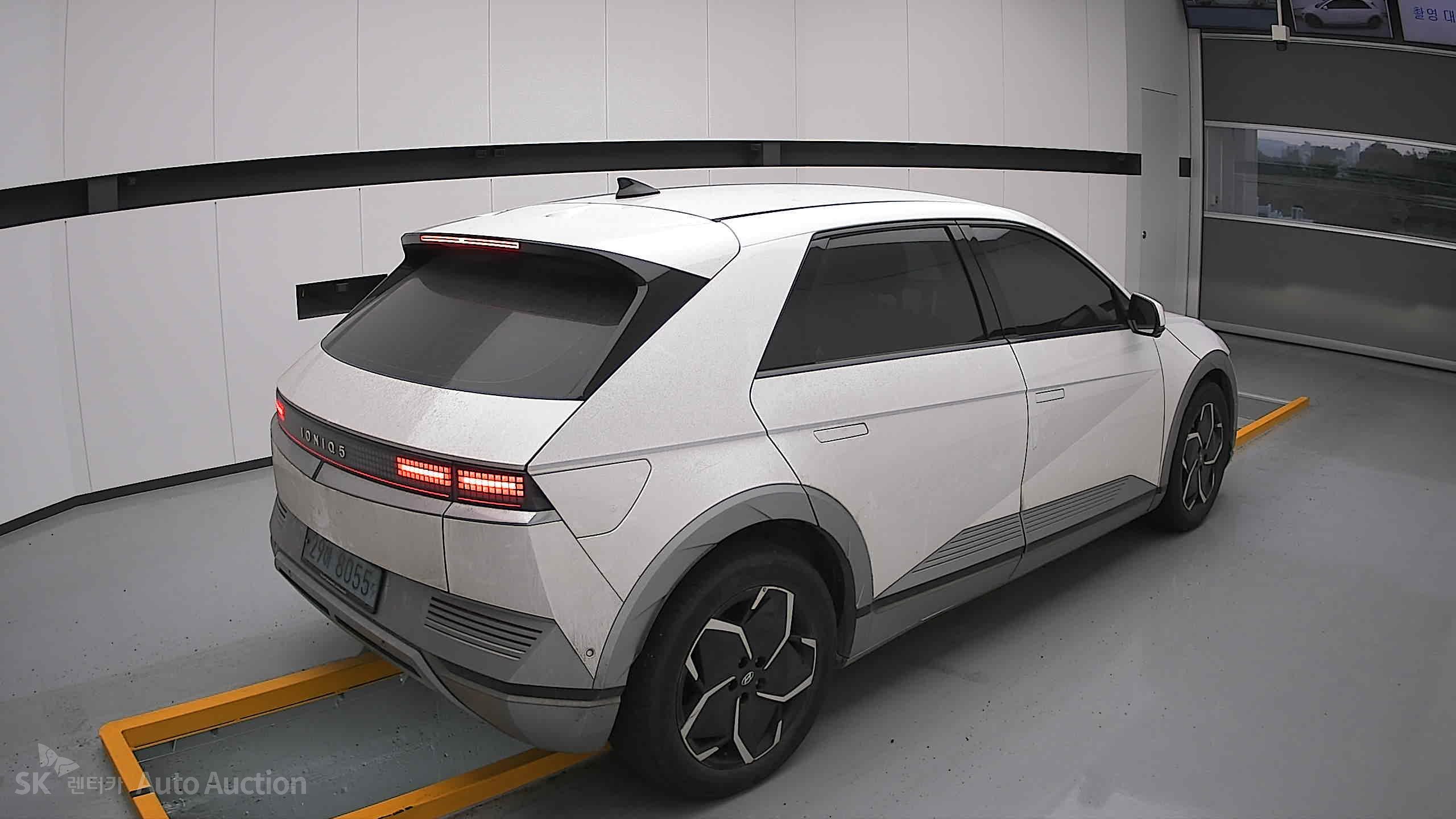2022 - hyundai ioniq