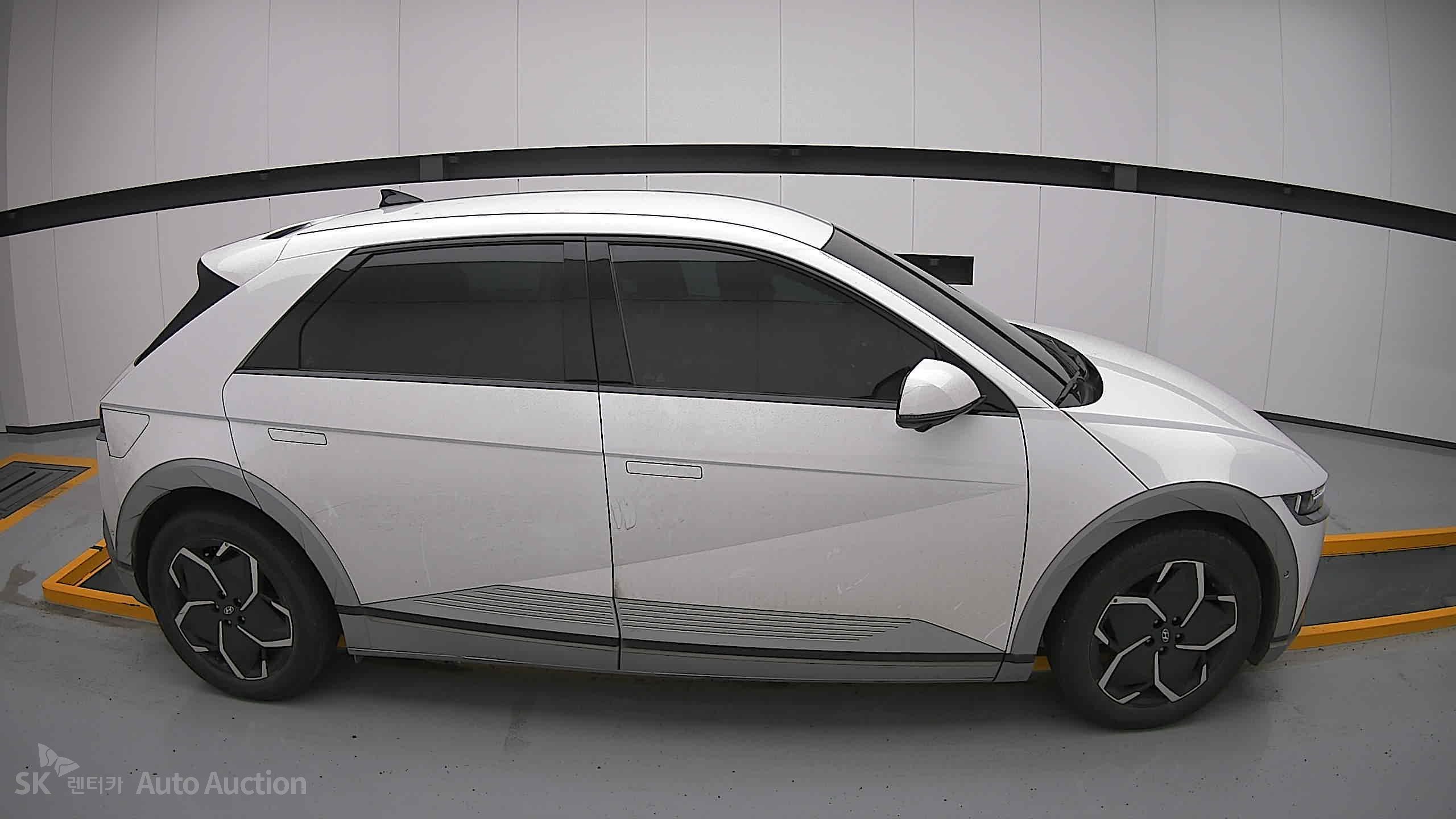 2022 - hyundai ioniq