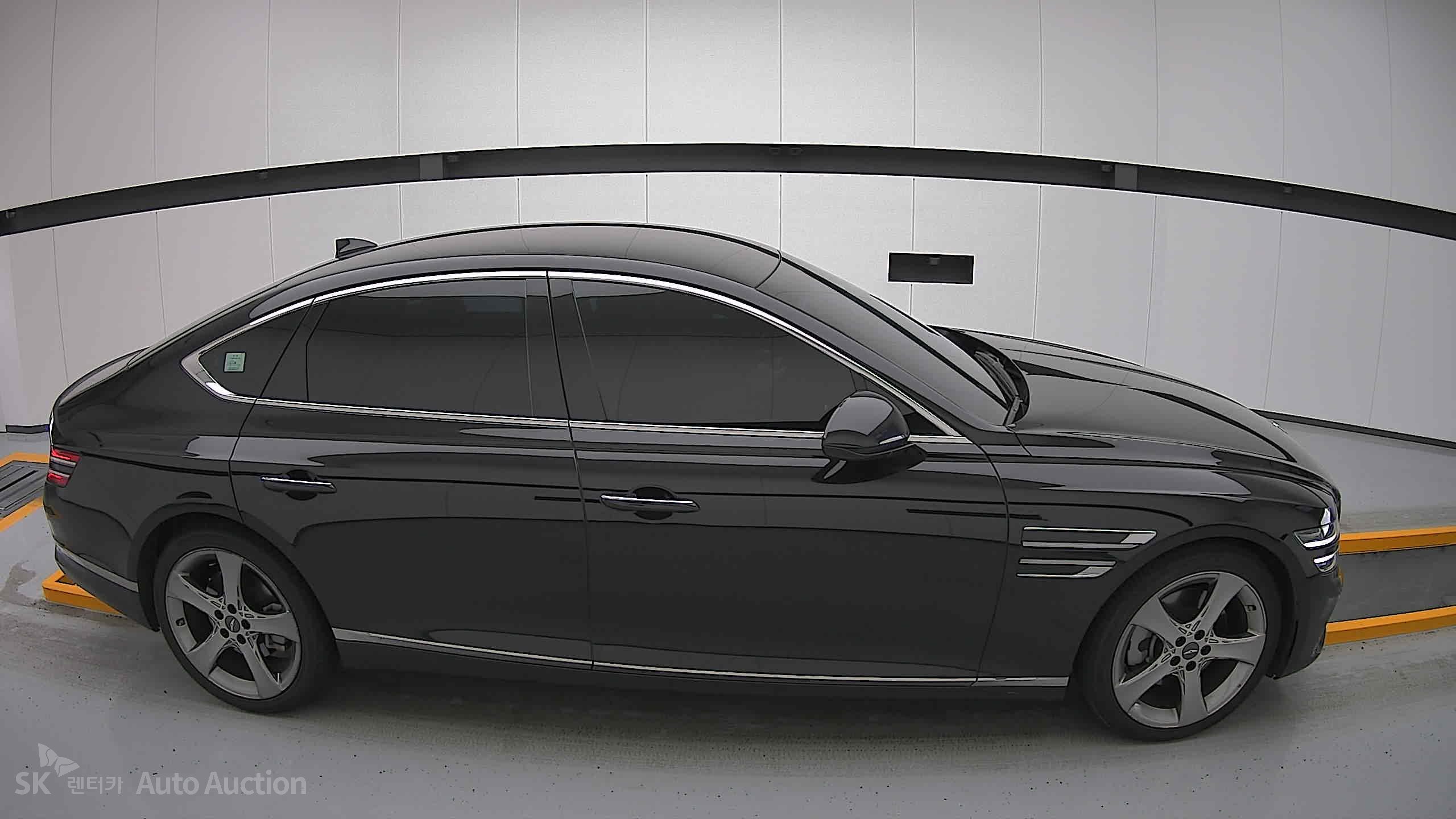 2021 - genesis g80