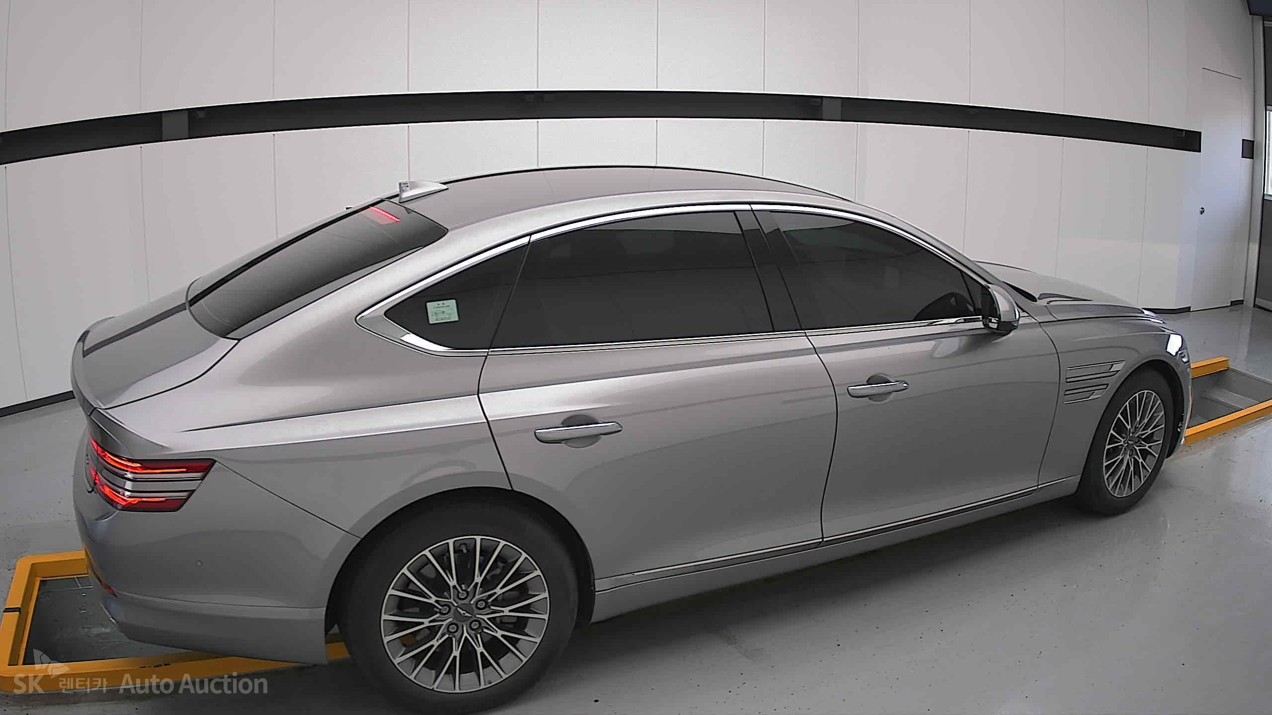 2022 - genesis g80
