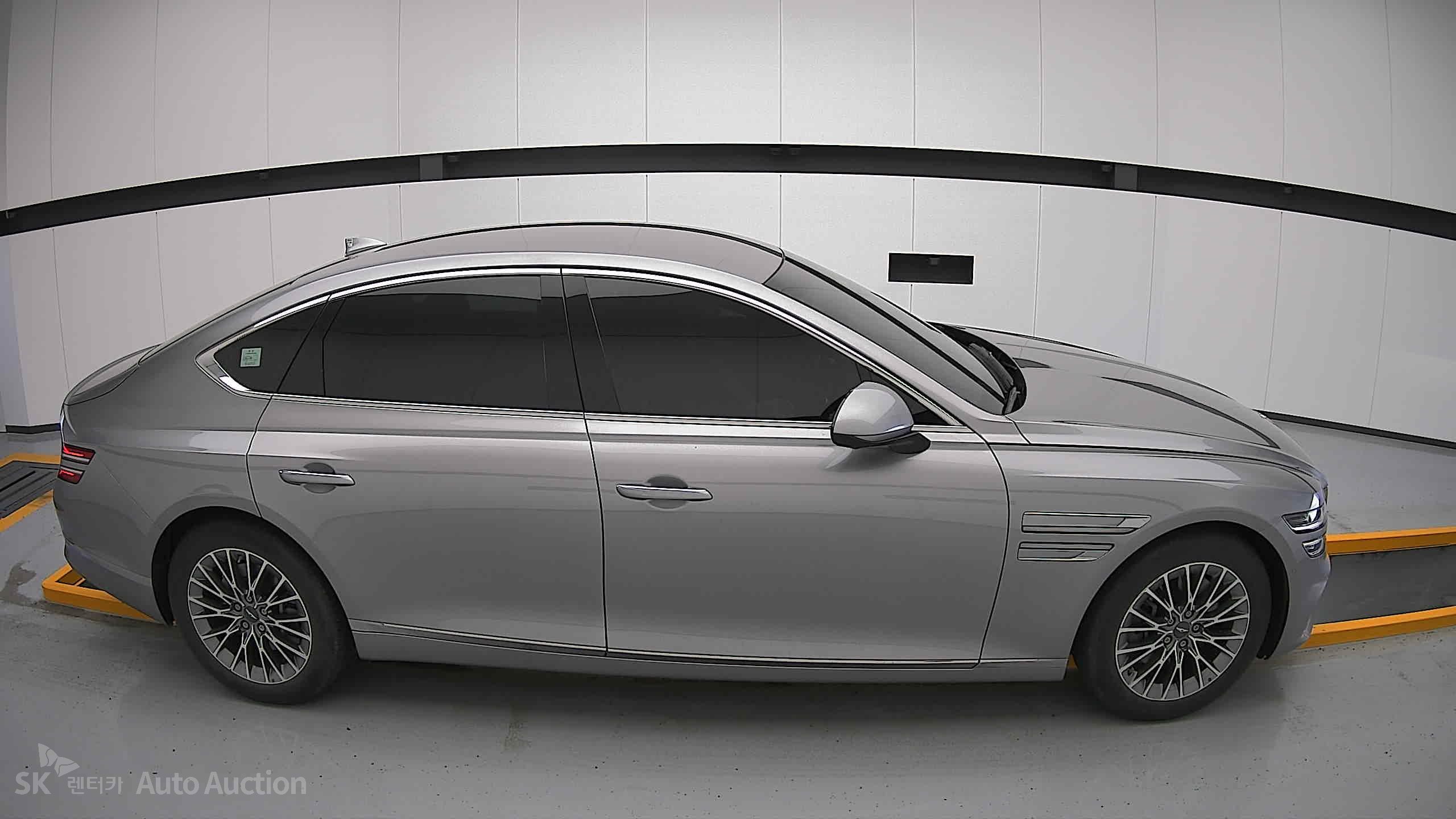 2022 - genesis g80