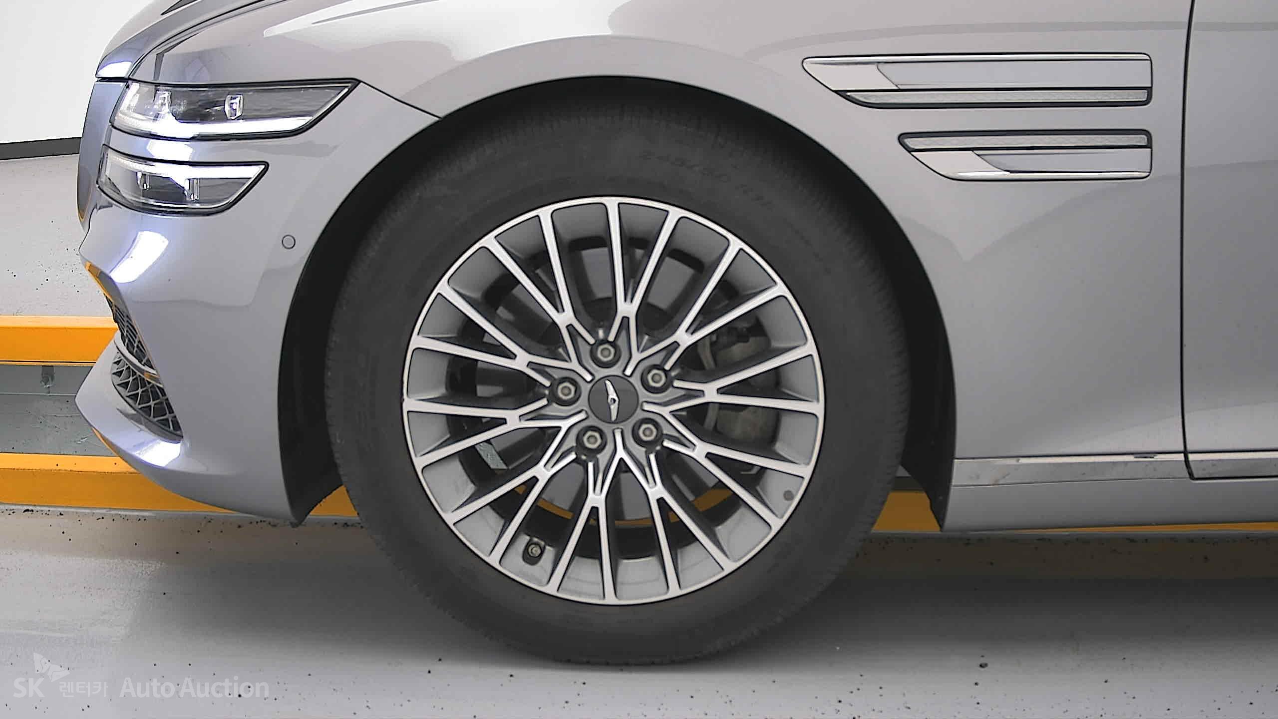 2022 - genesis g80