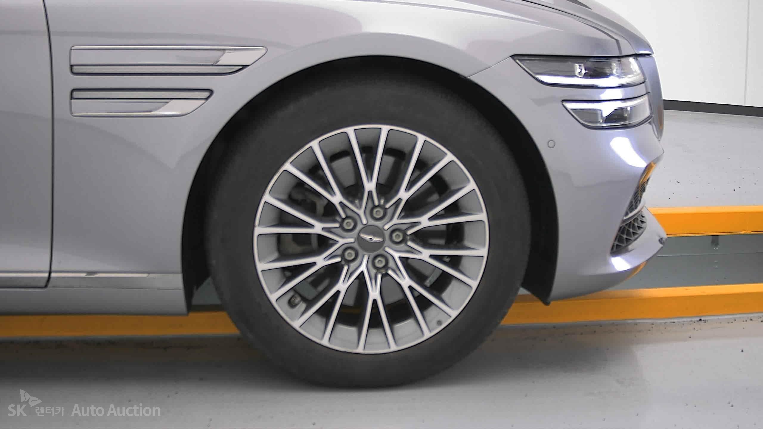 2022 - genesis g80