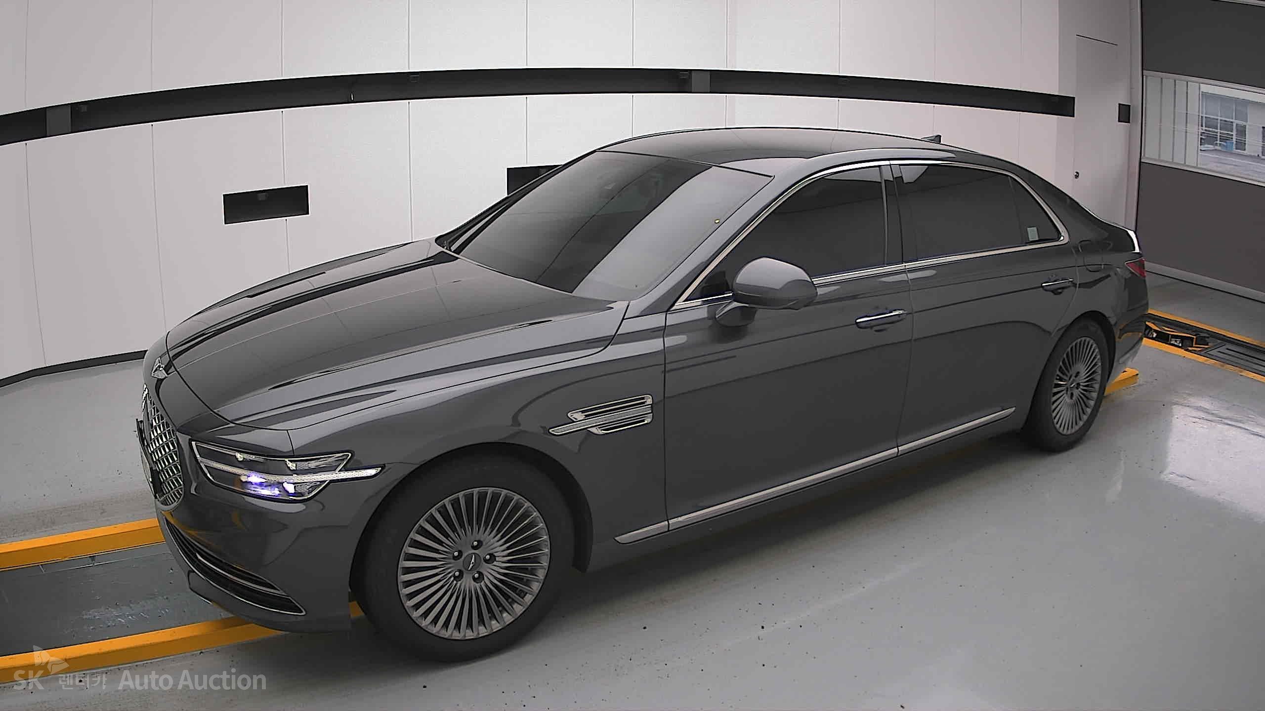2021 - genesis g90
