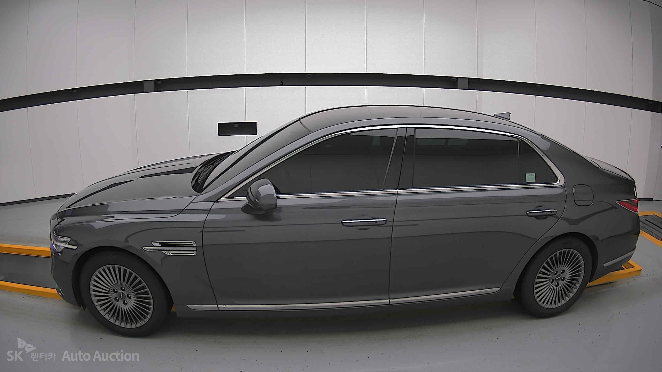 2021 - genesis g90