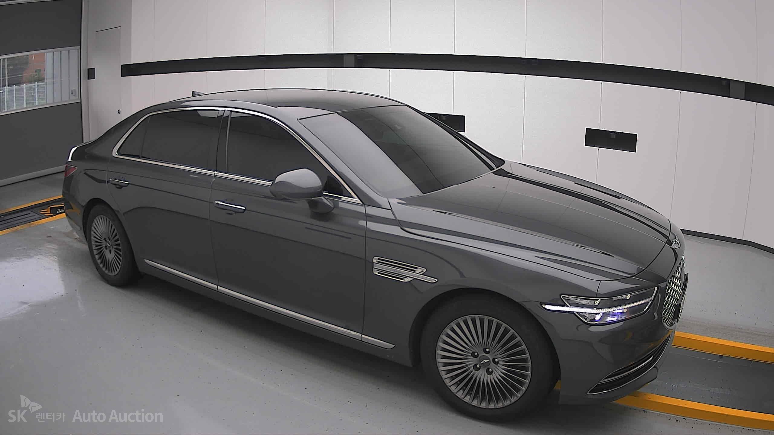 2021 - genesis g90