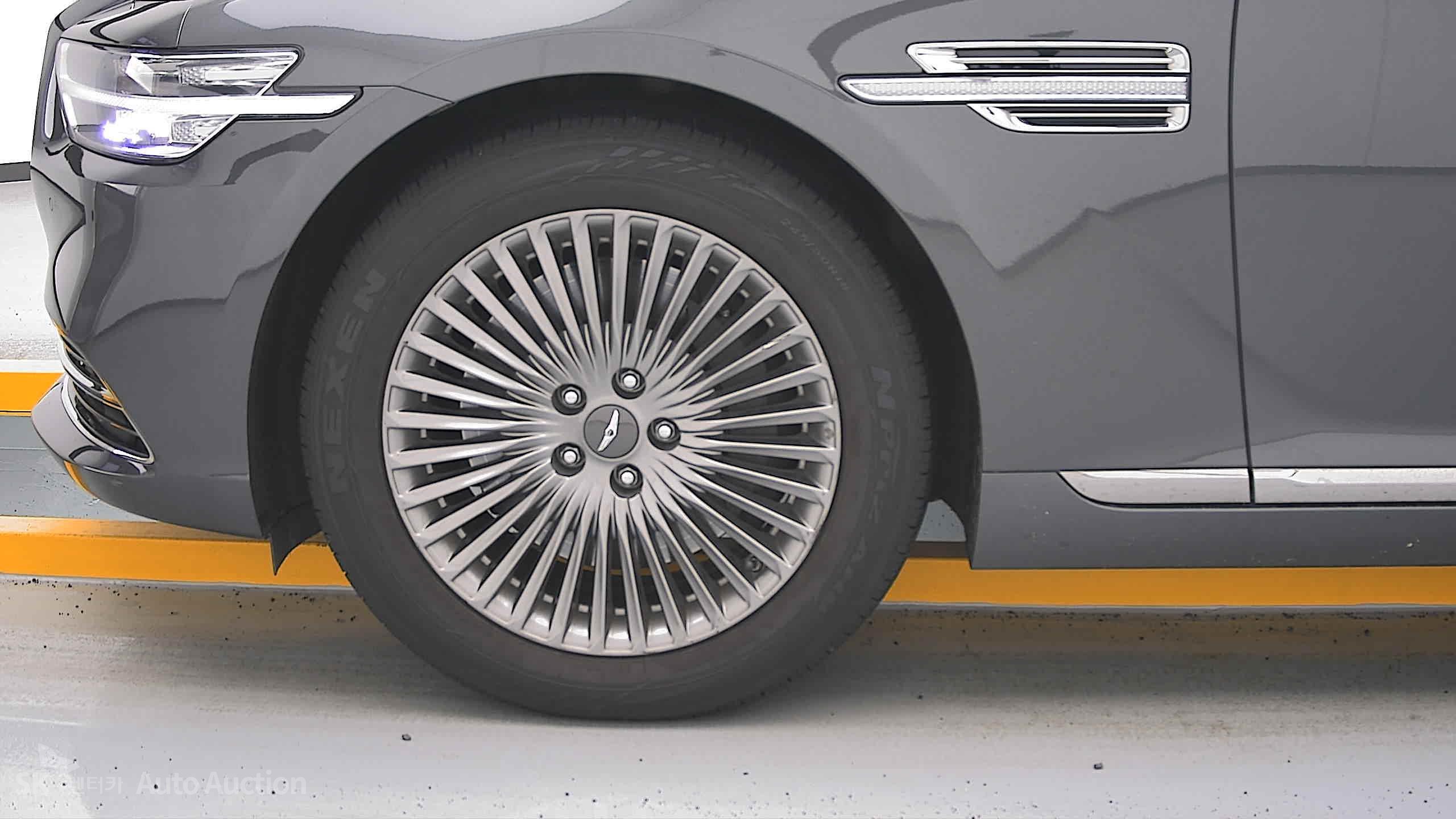 2021 - genesis g90