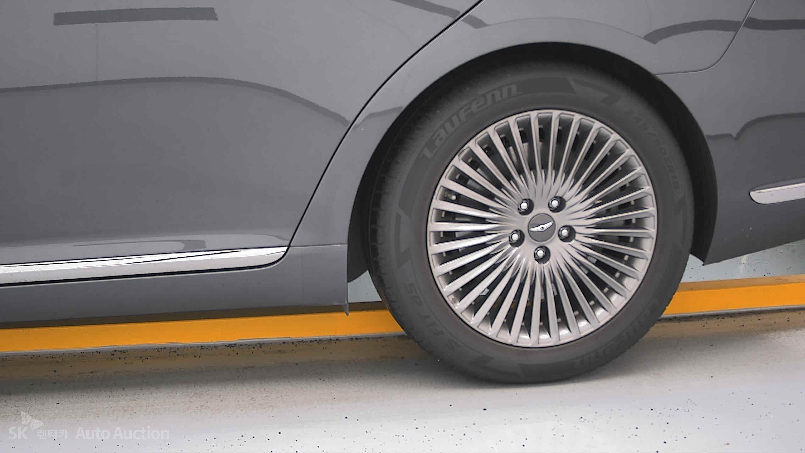 2021 - genesis g90