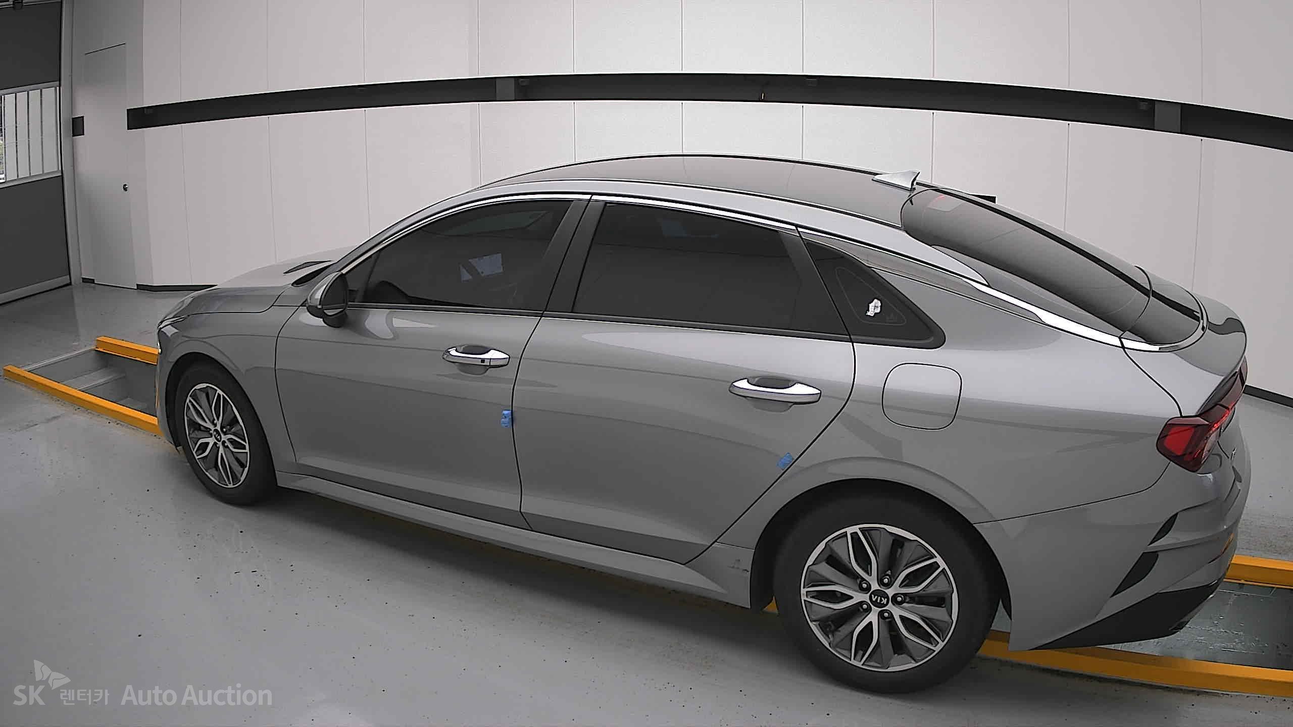2021 - kia k5