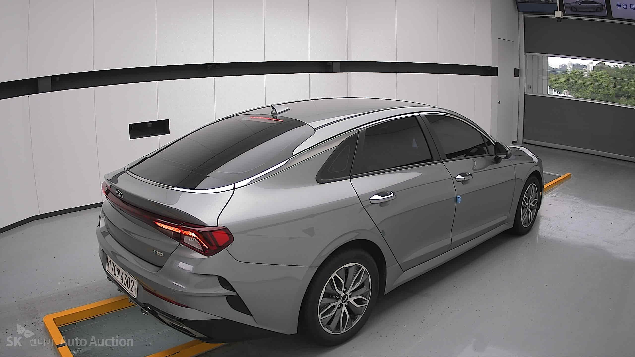 2021 - kia k5