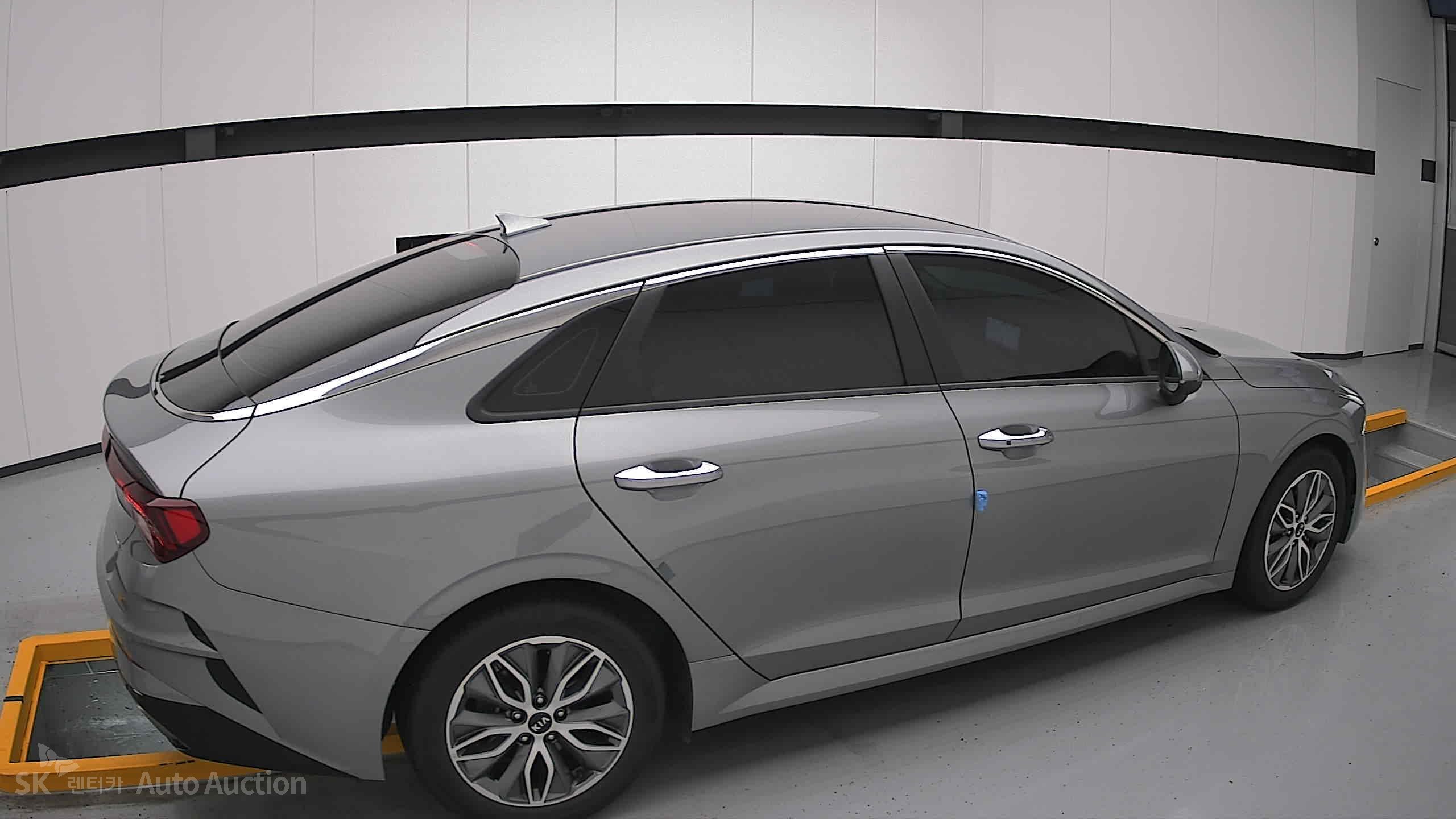 2021 - kia k5