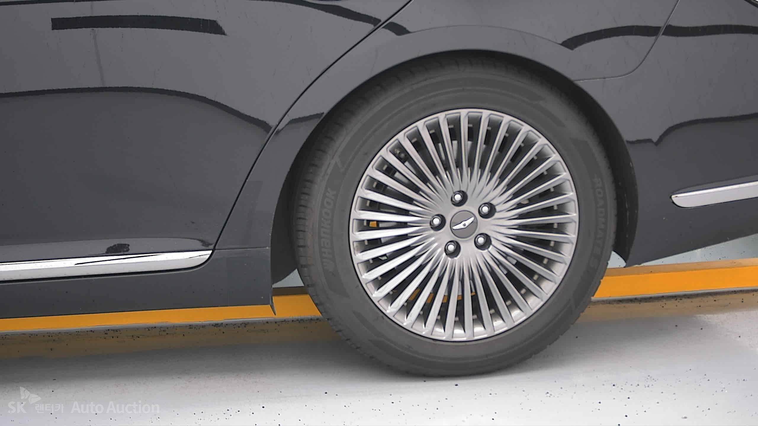 2021 - genesis g90