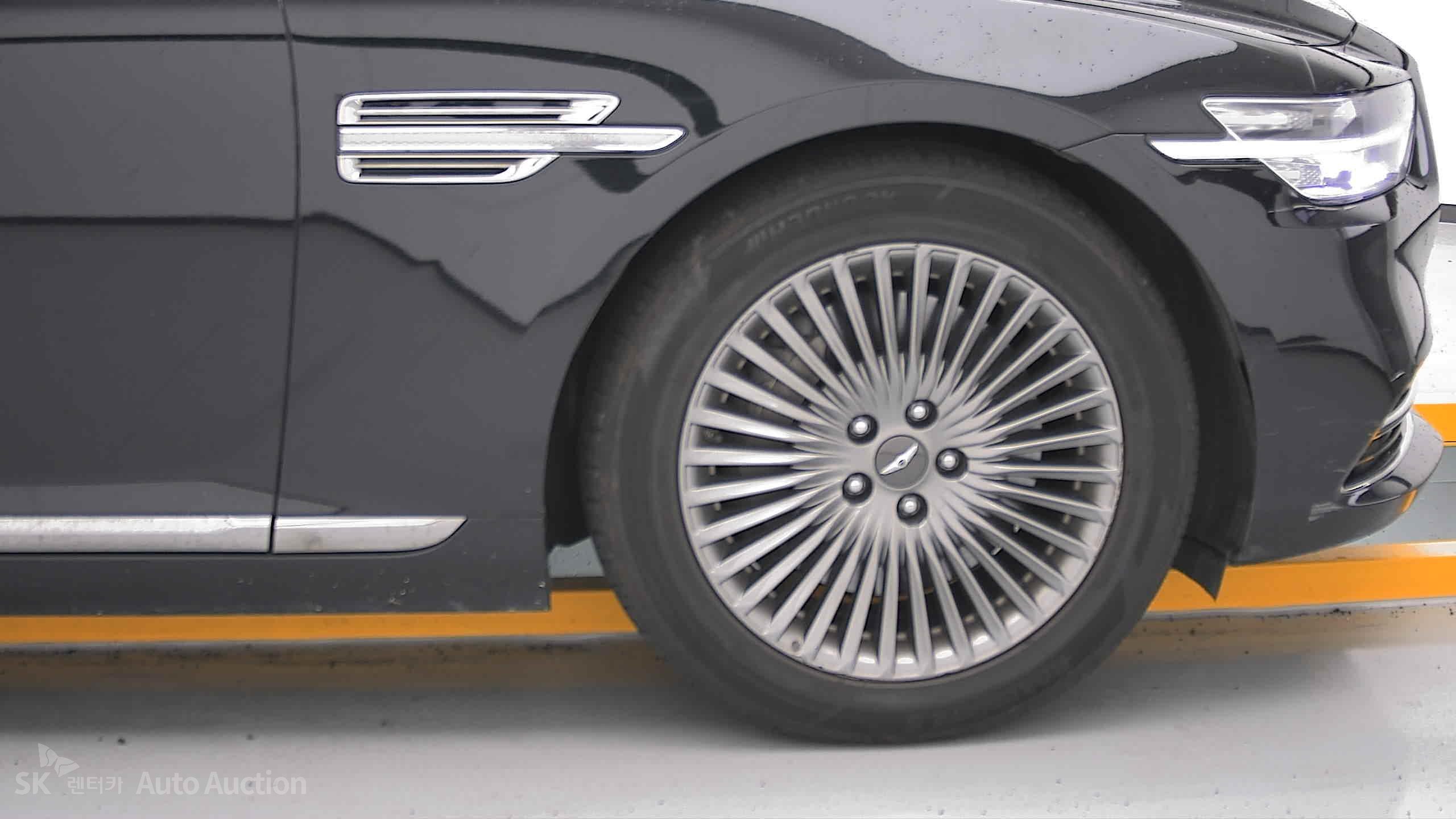 2021 - genesis g90