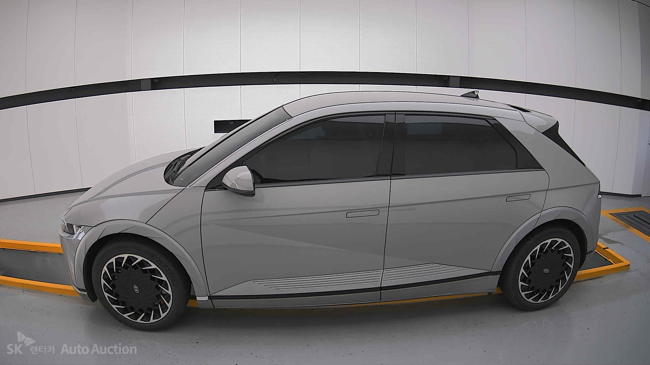 2022 - hyundai ioniq